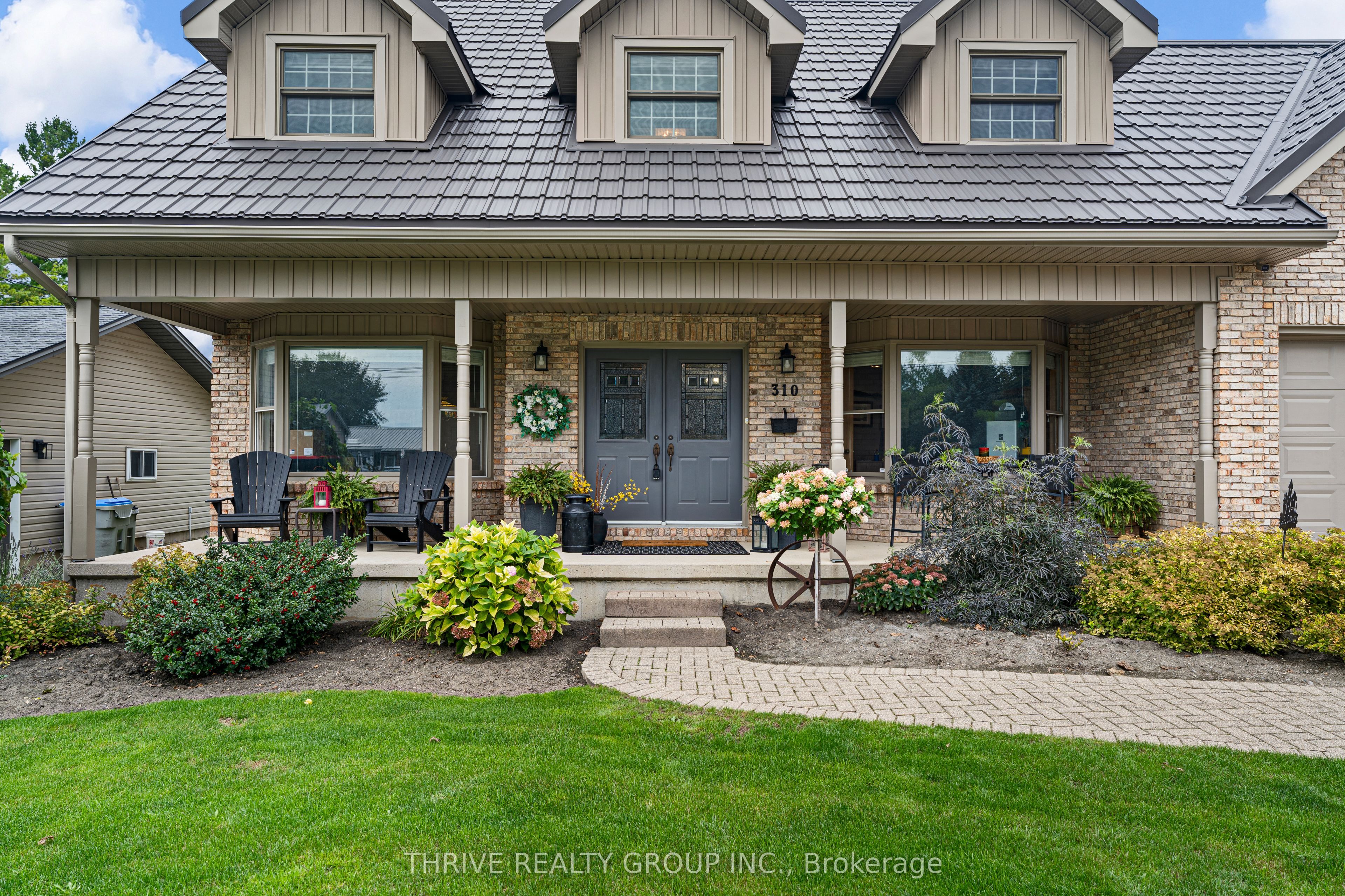 310 Huron Street W Property Photo 4