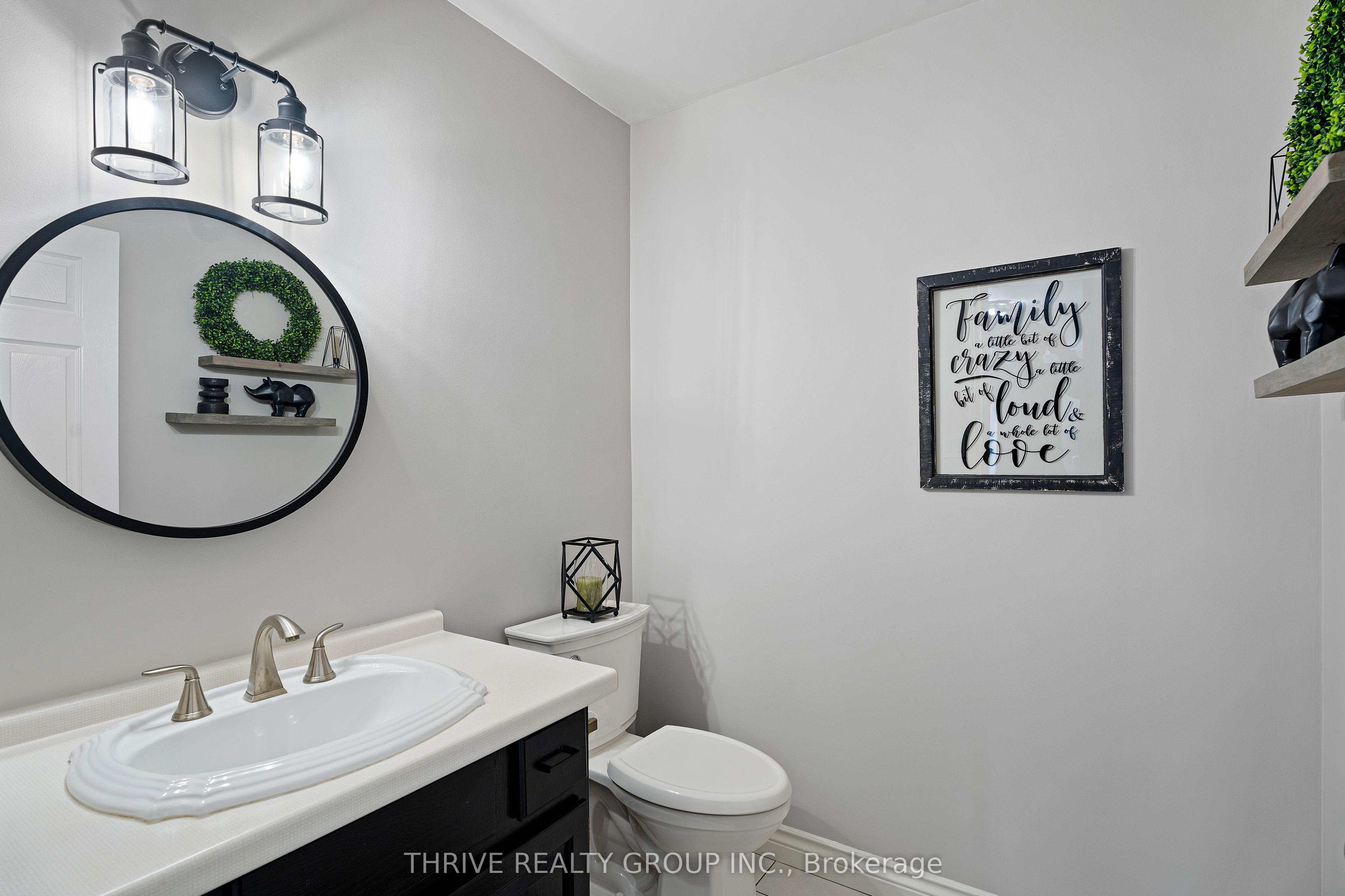 310 Huron Street W Property Photo 20