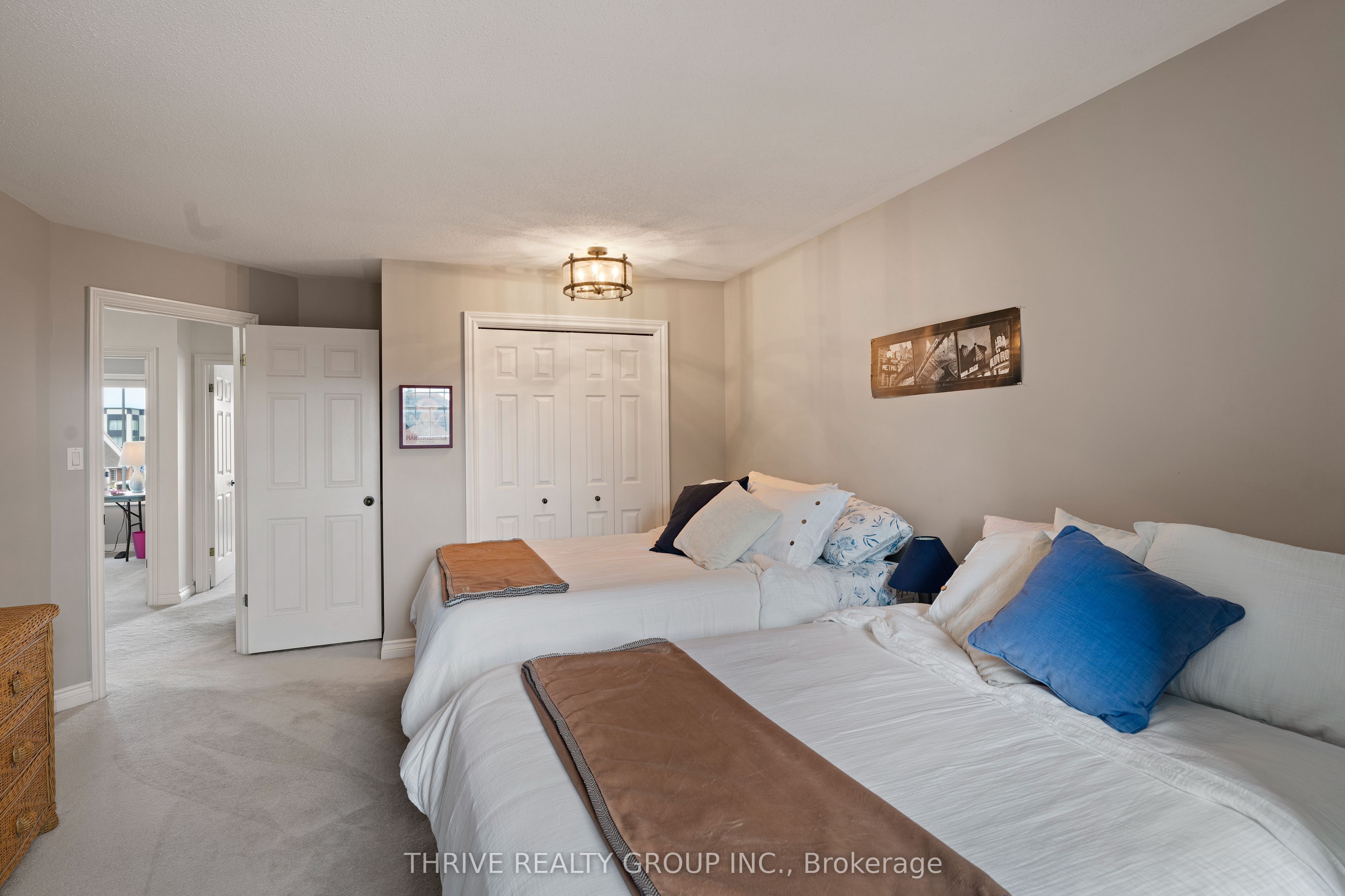 310 Huron Street W Property Photo 31