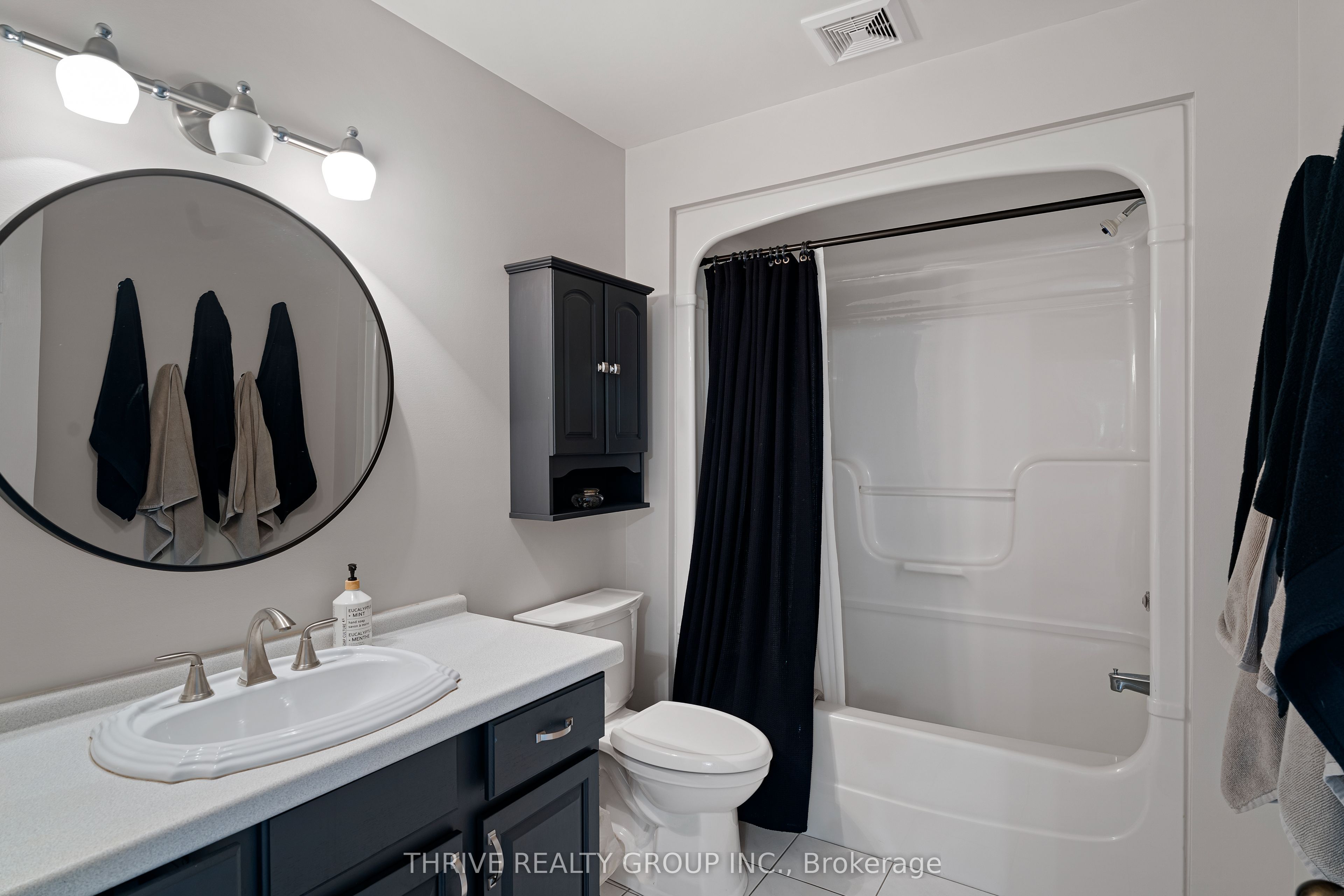 310 Huron Street W Property Photo 32