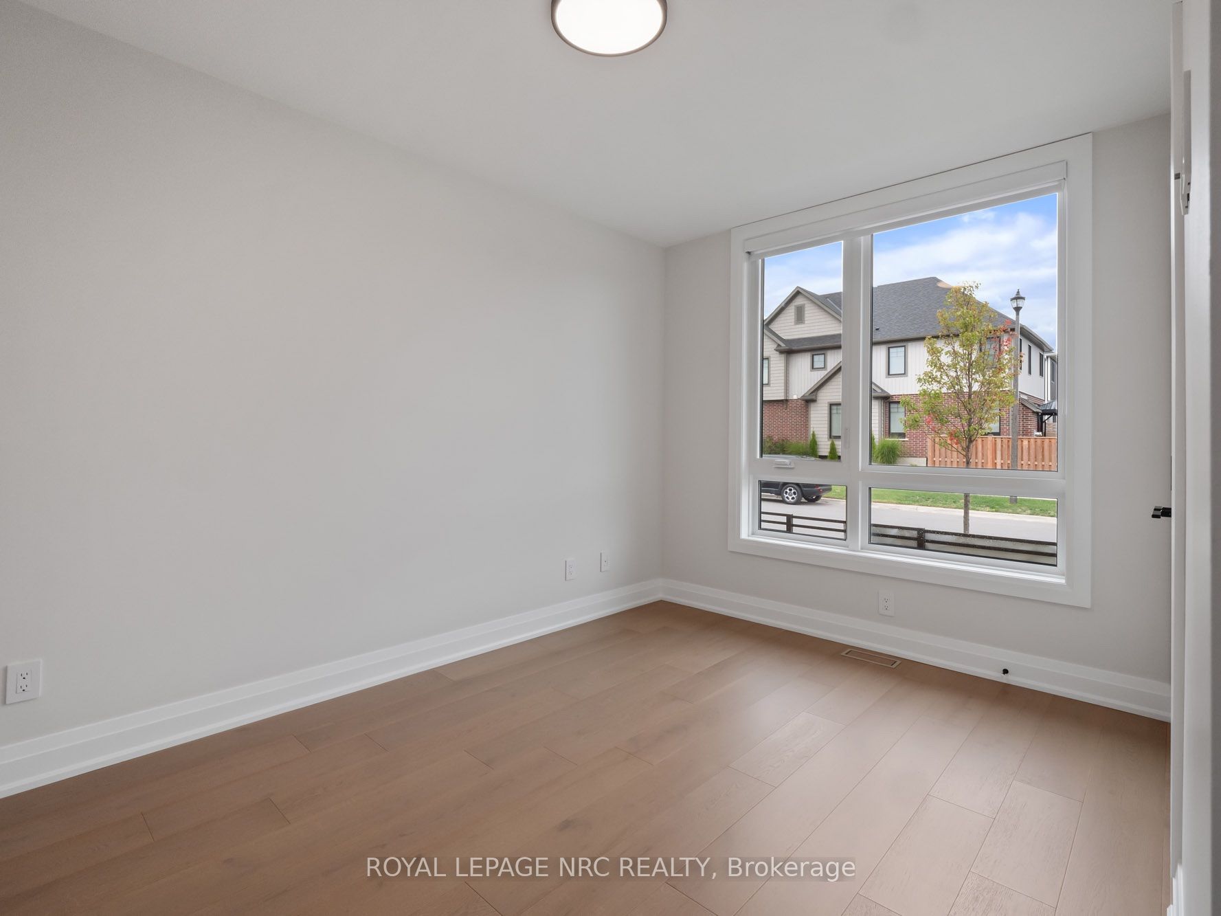 100 Moody Street Property Photo 9