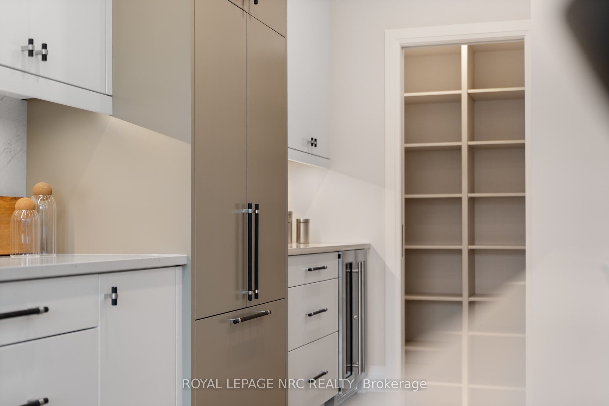 100 Moody Street Property Photo 14
