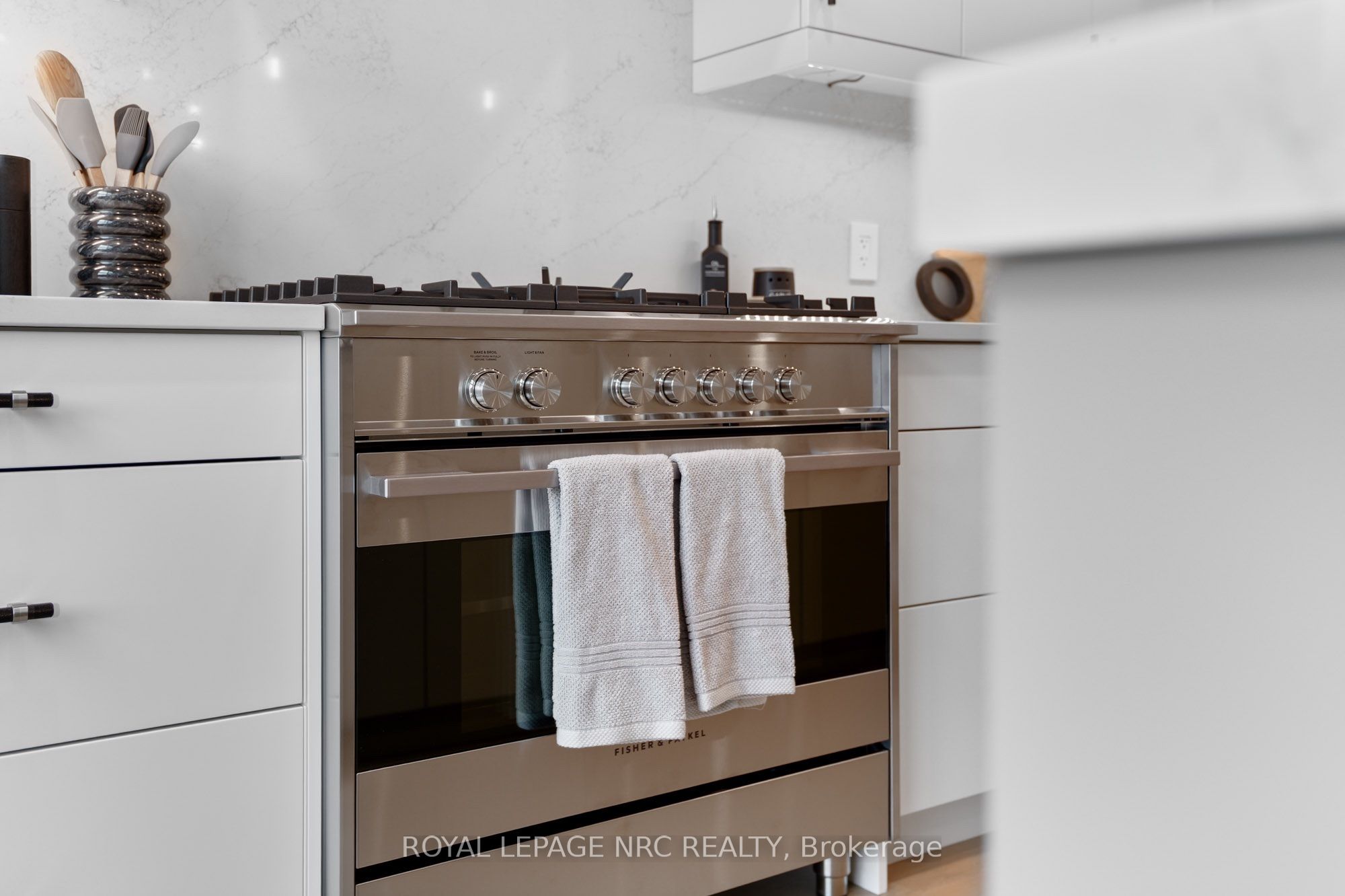 100 Moody Street Property Photo 16