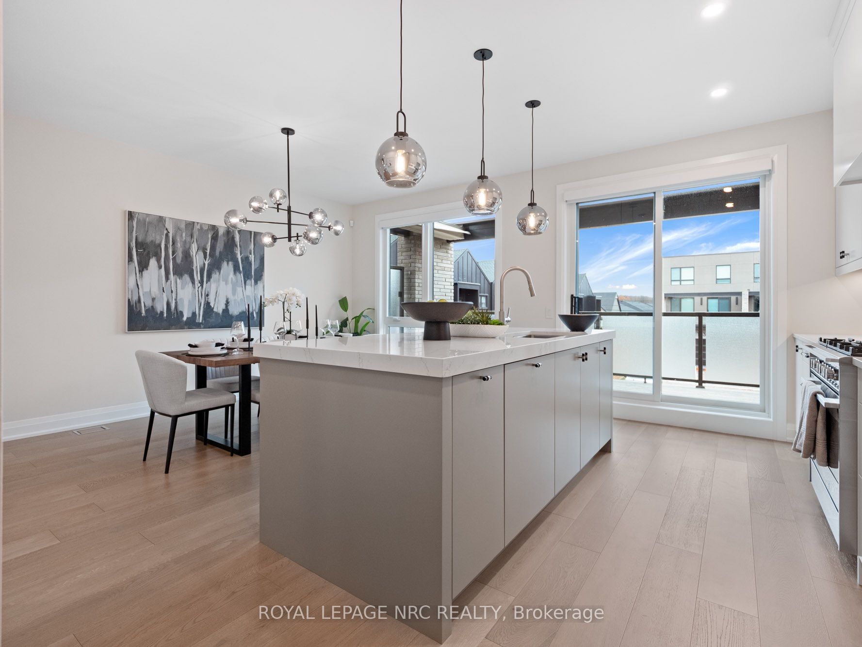 100 Moody Street Property Photo 17