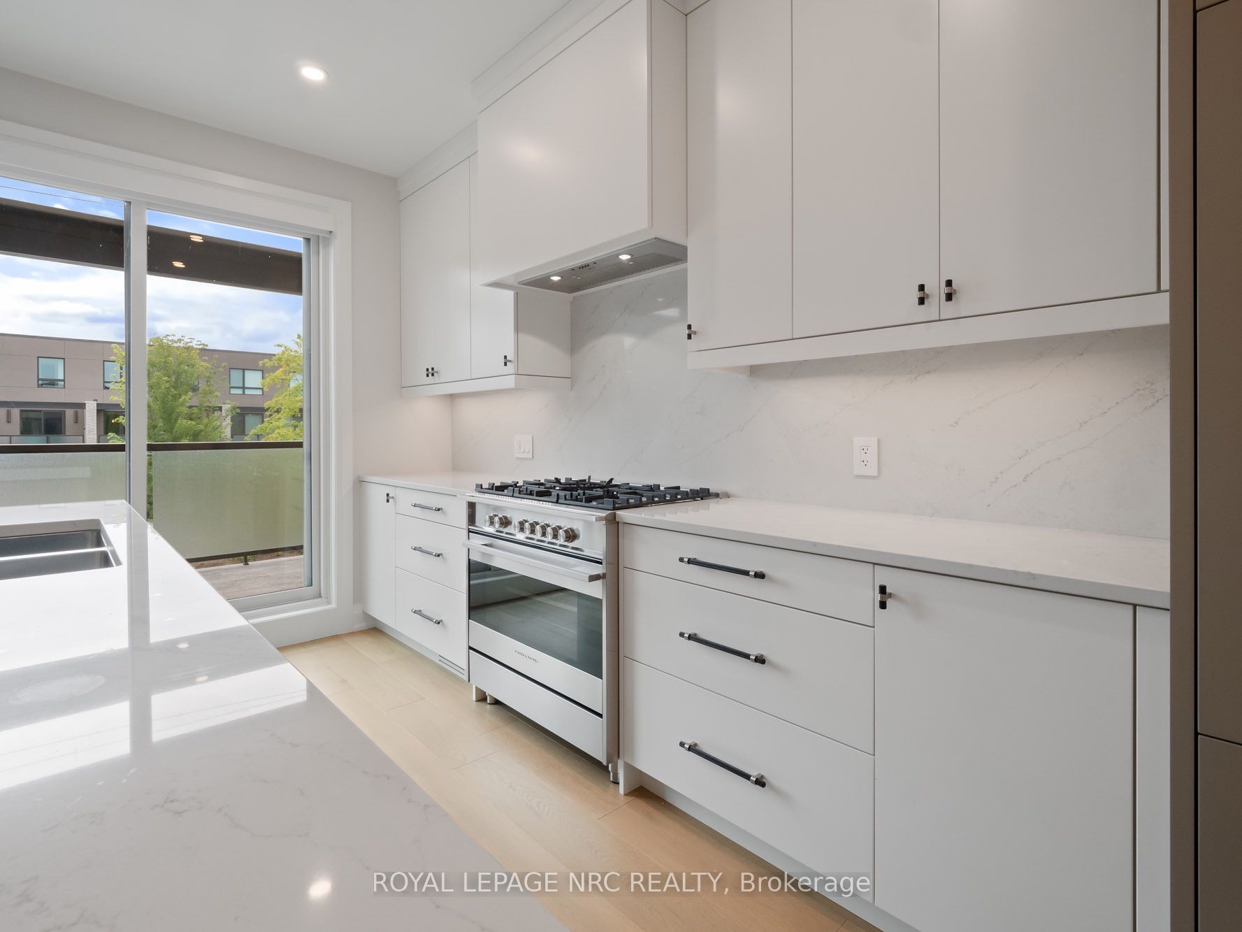 100 Moody Street Property Photo 23