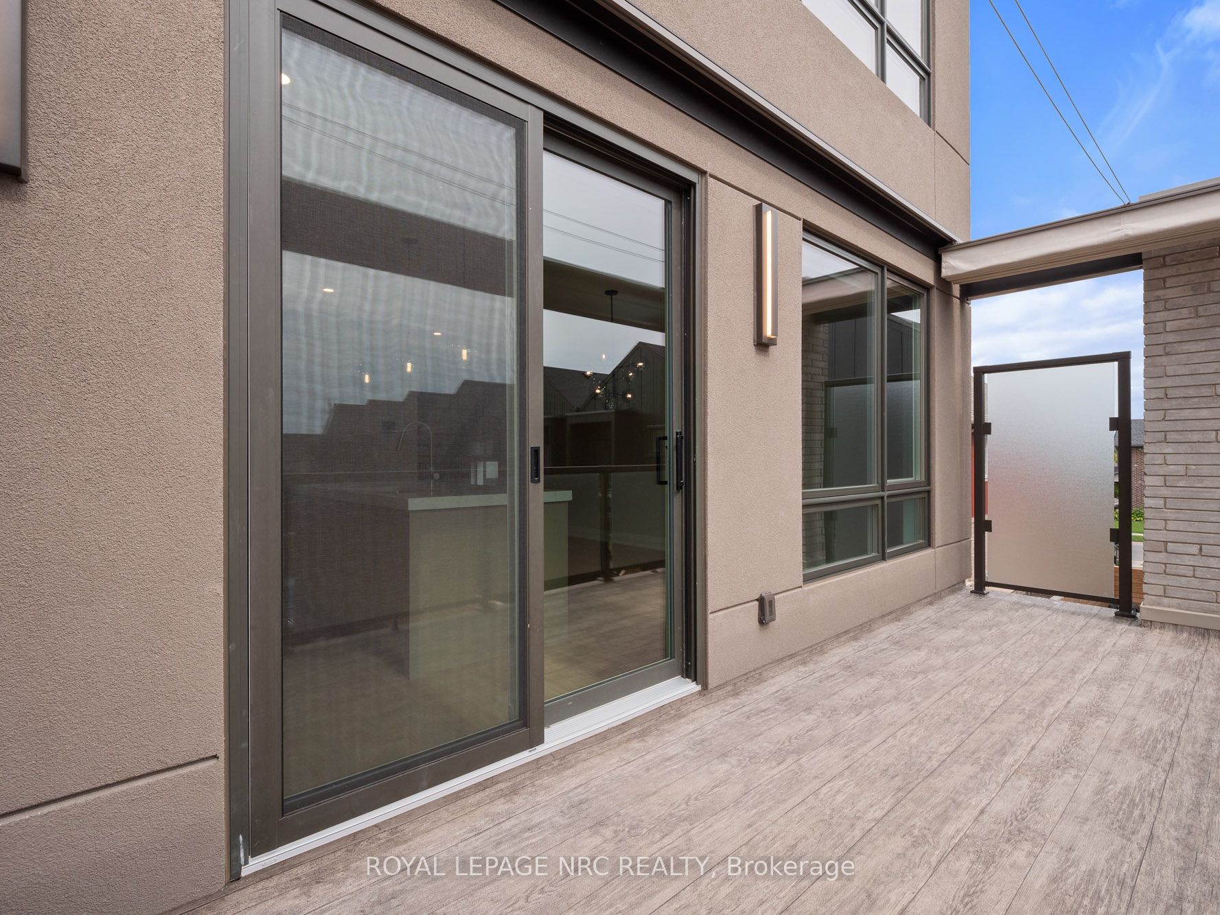 100 Moody Street Property Photo 25