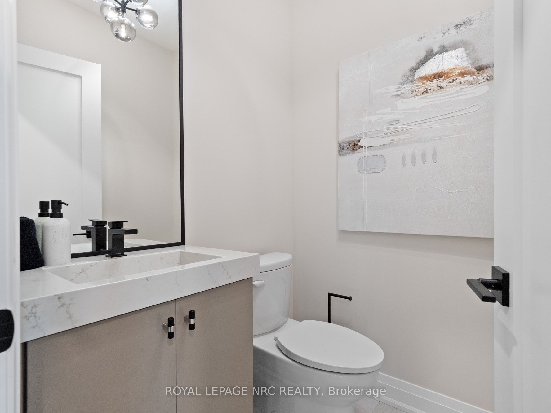 100 Moody Street Property Photo 27