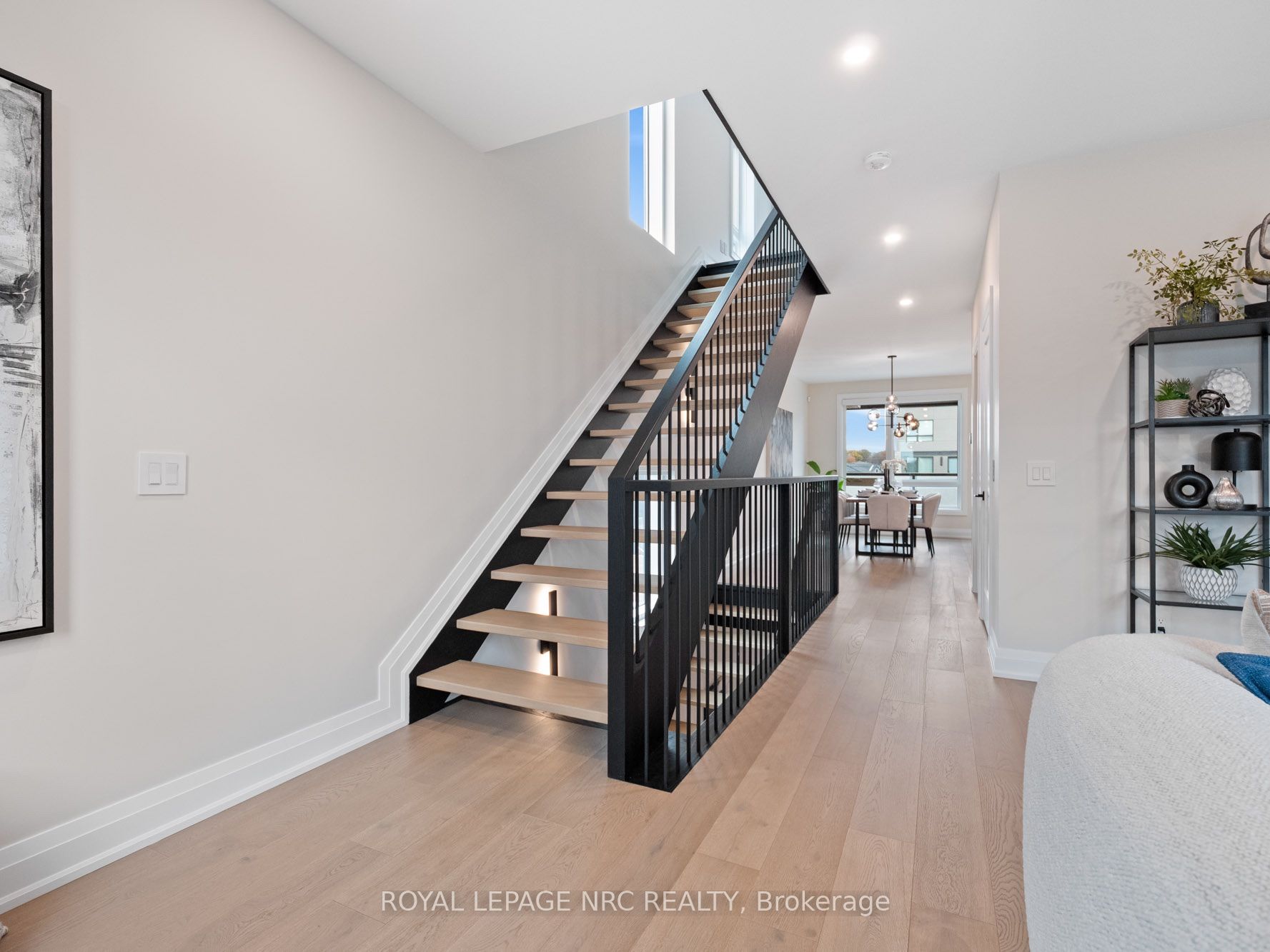 100 Moody Street Property Photo 33