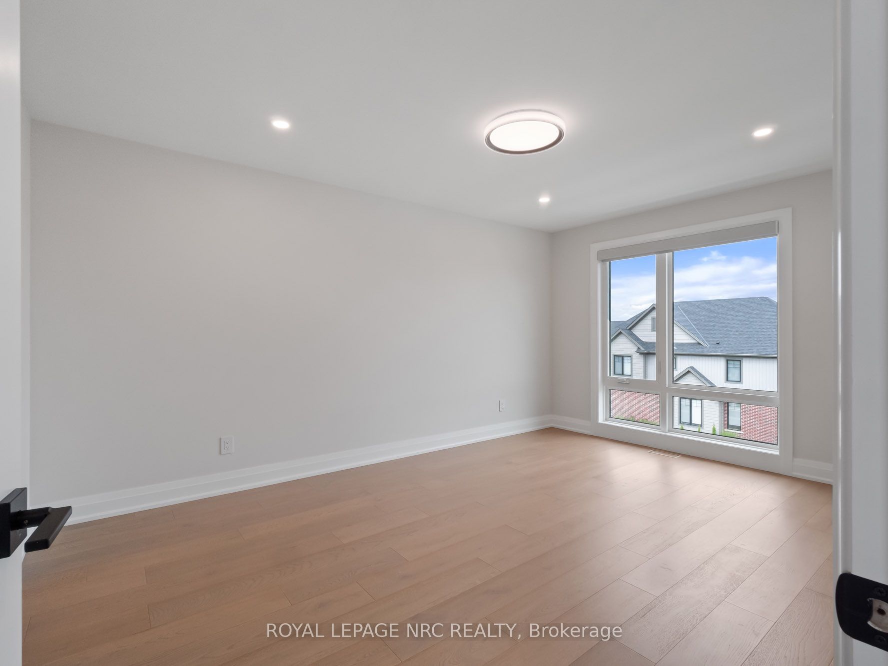 100 Moody Street Property Photo 37