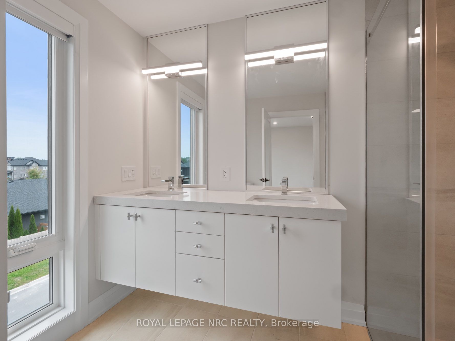 100 Moody Street Property Photo 40
