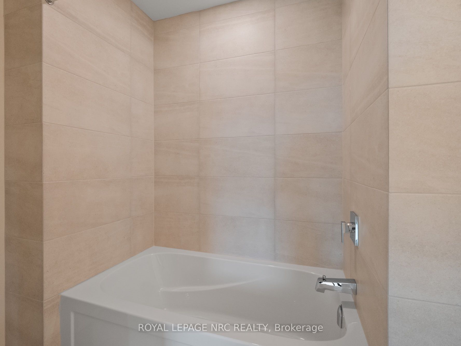 100 Moody Street Property Photo 46