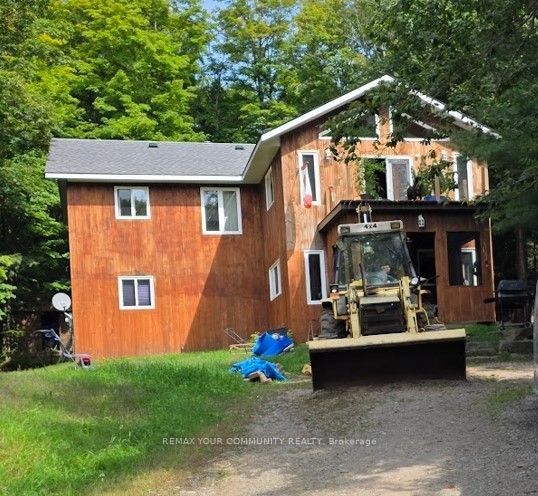1097 Keysbury Drive Property Photo 2