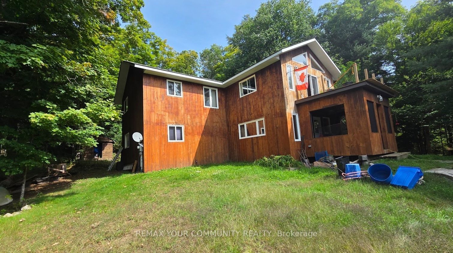 1097 Keysbury Drive Property Photo 4
