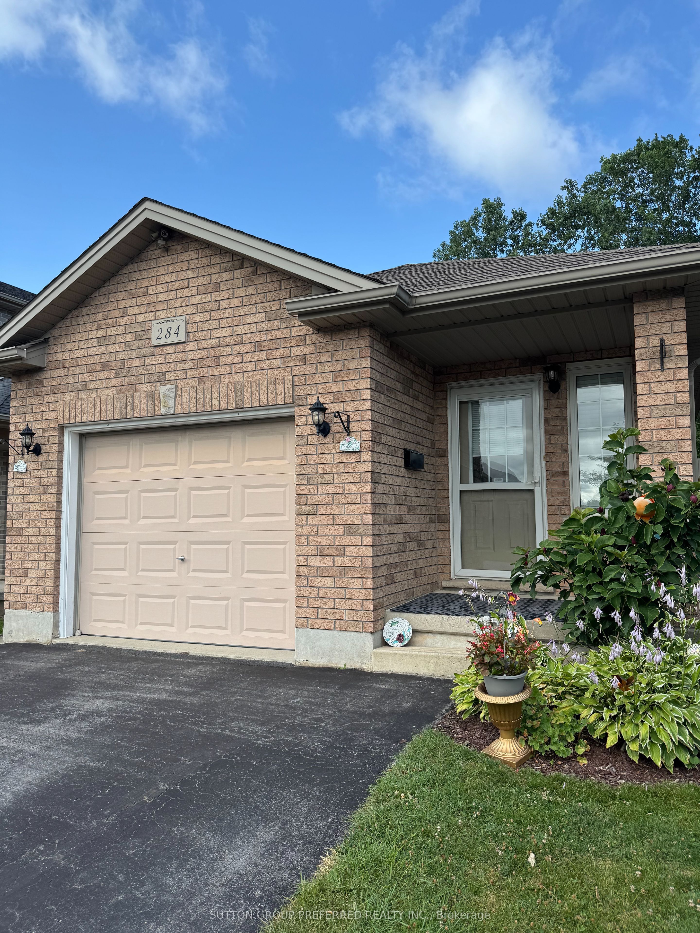 284 Exmouth Circle Property Photo 1