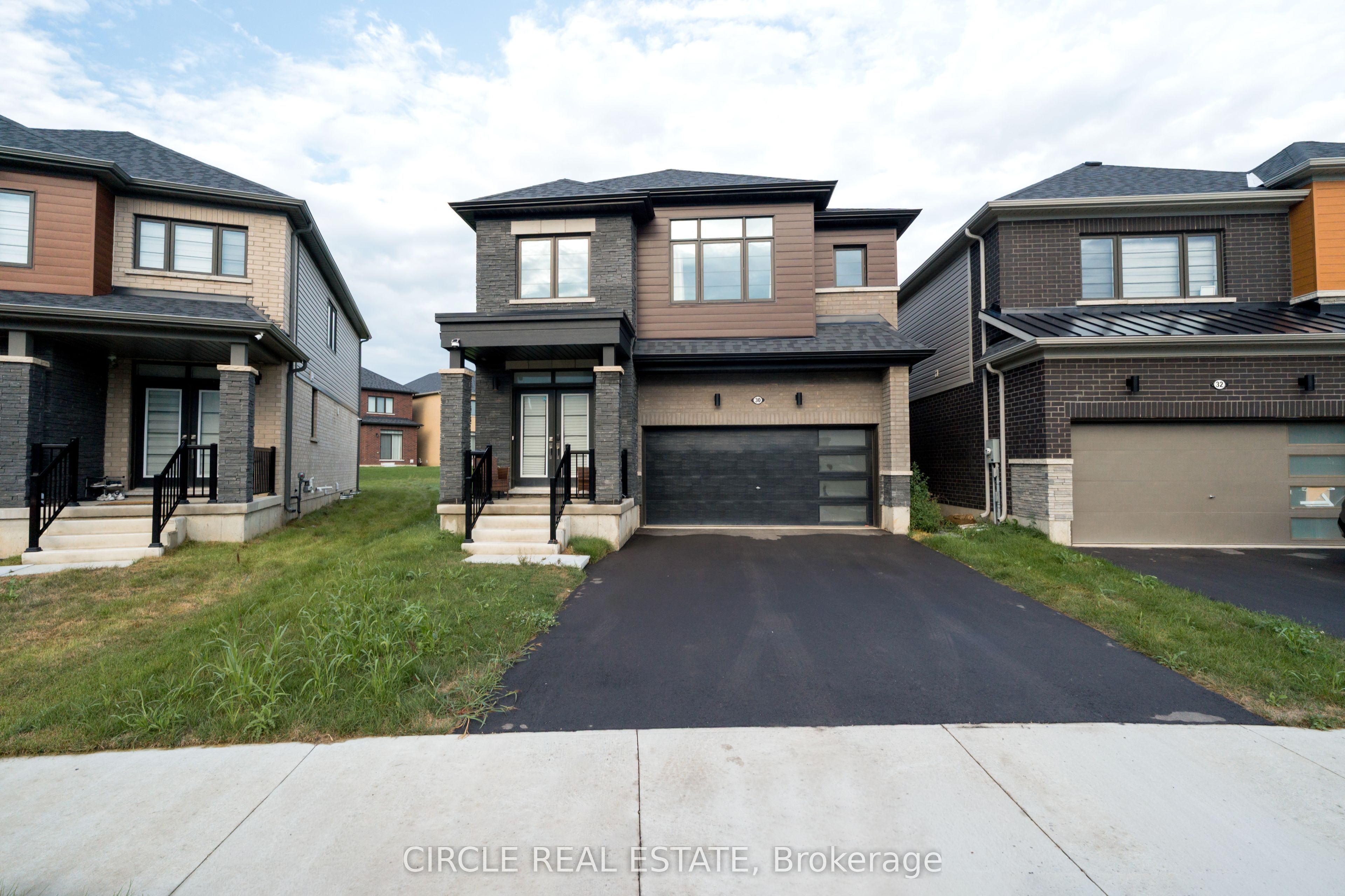 30 Heritage Way Property Photo 1