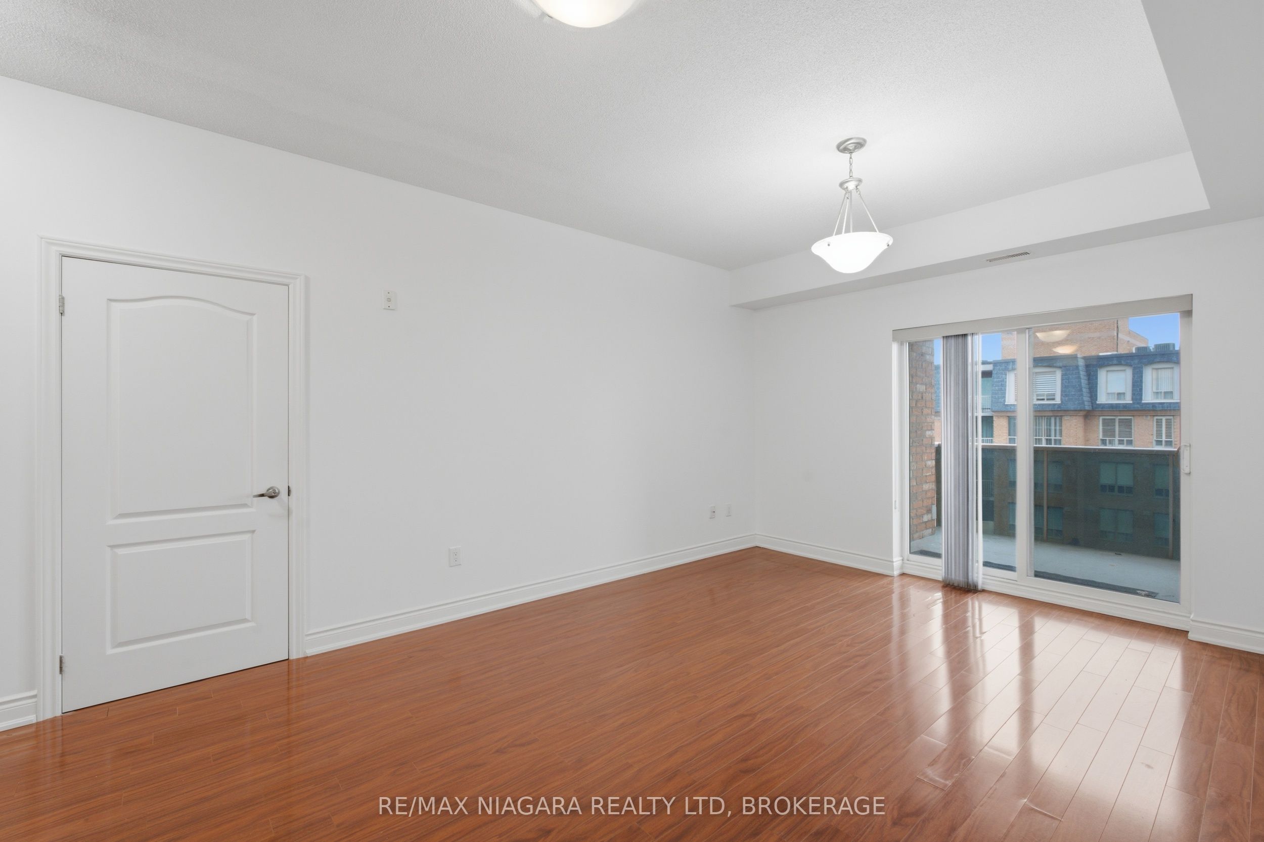 8111 Forest Glen Drive 424 Property Photo 10