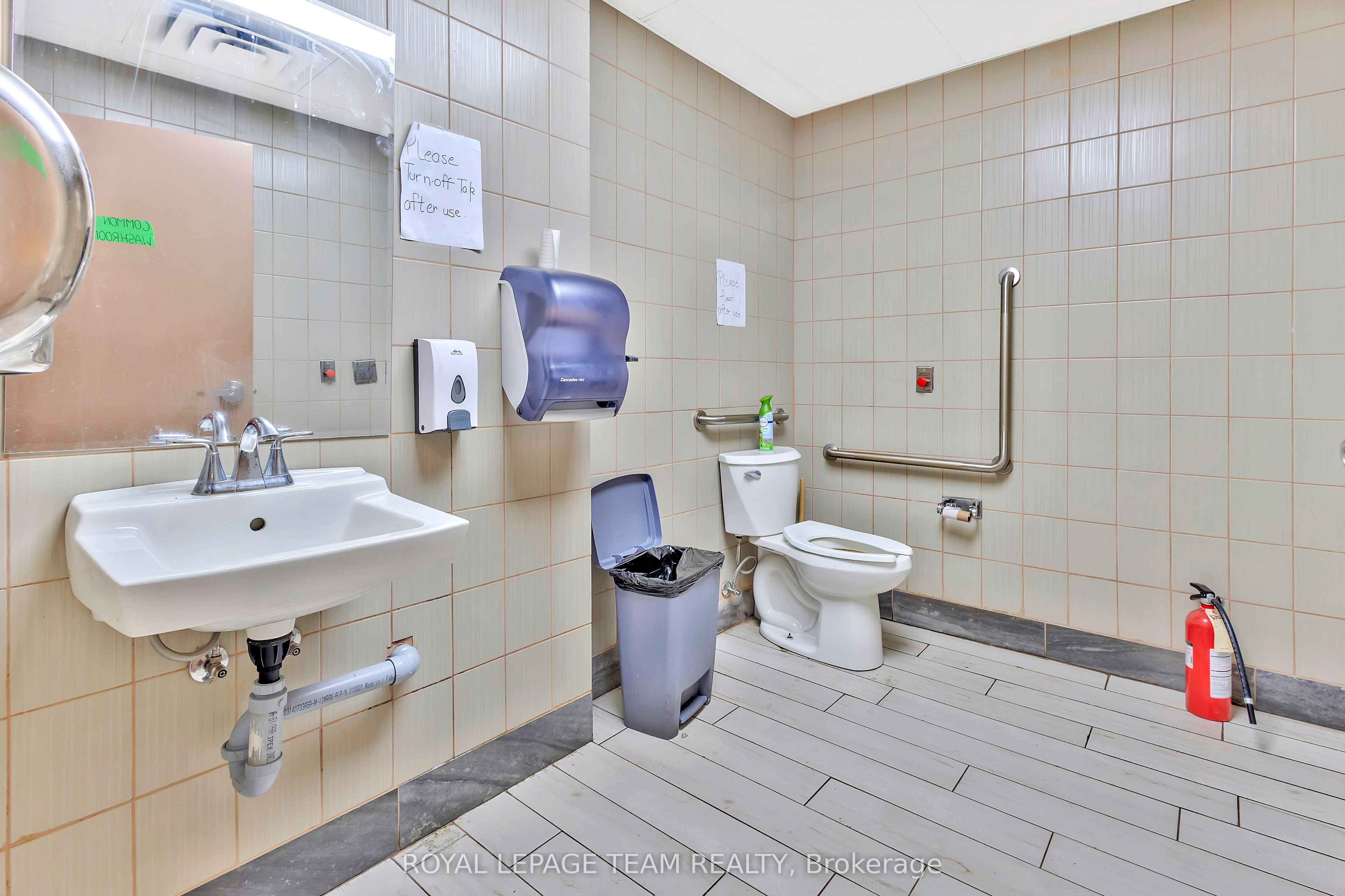 2369 Carling Avenue Property Photo 35