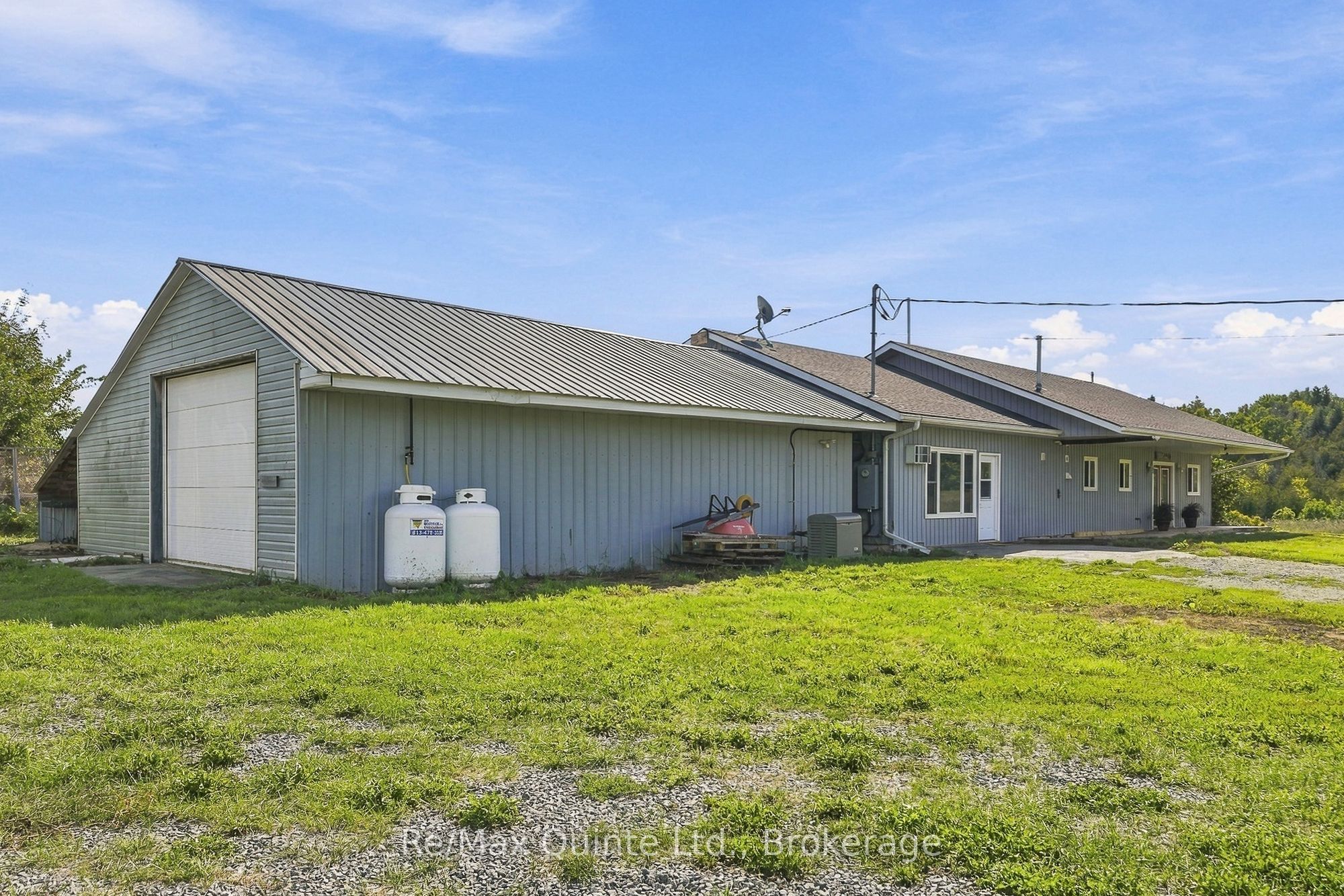 1128 Island Road Property Photo 6