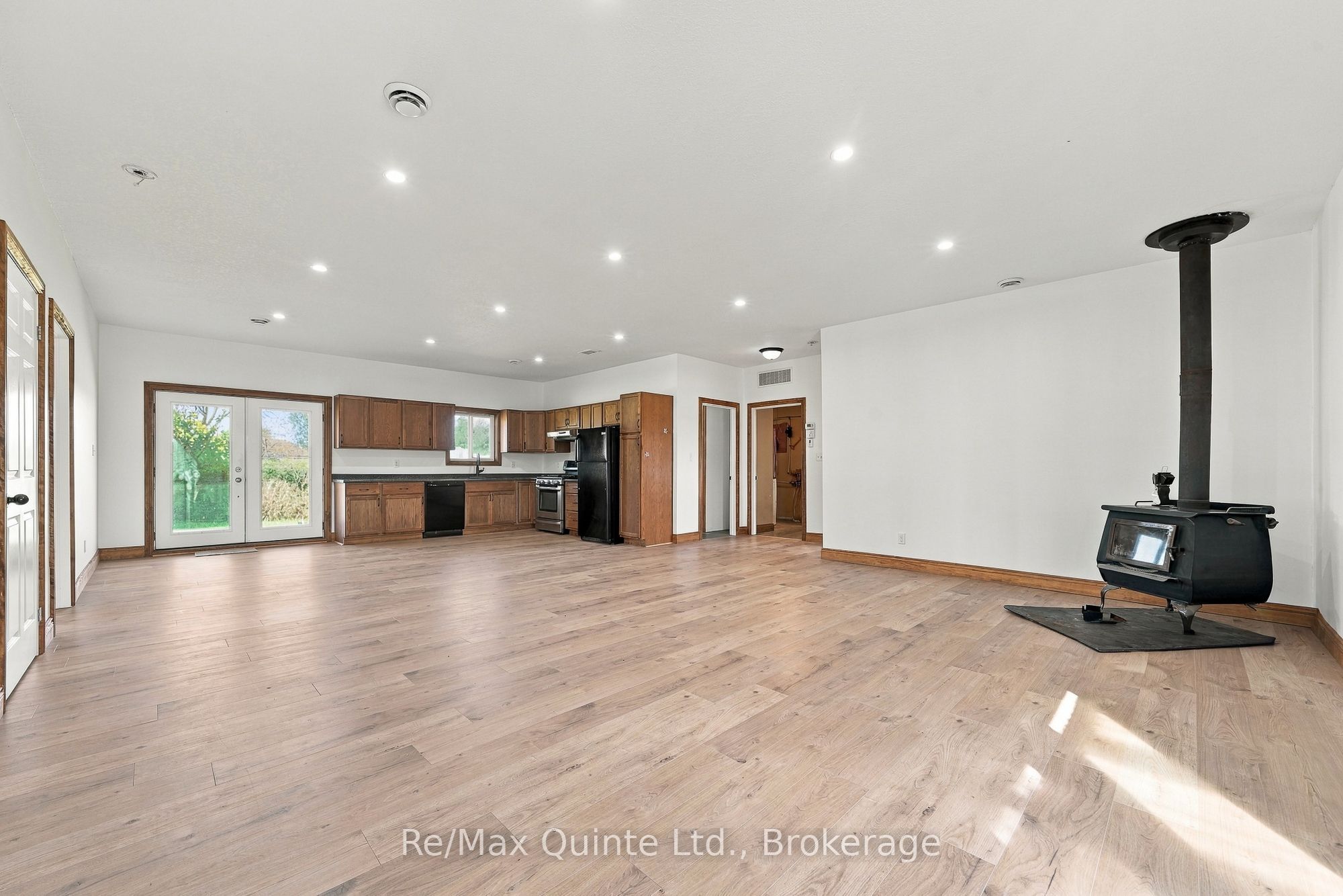 1128 Island Road Property Photo 12