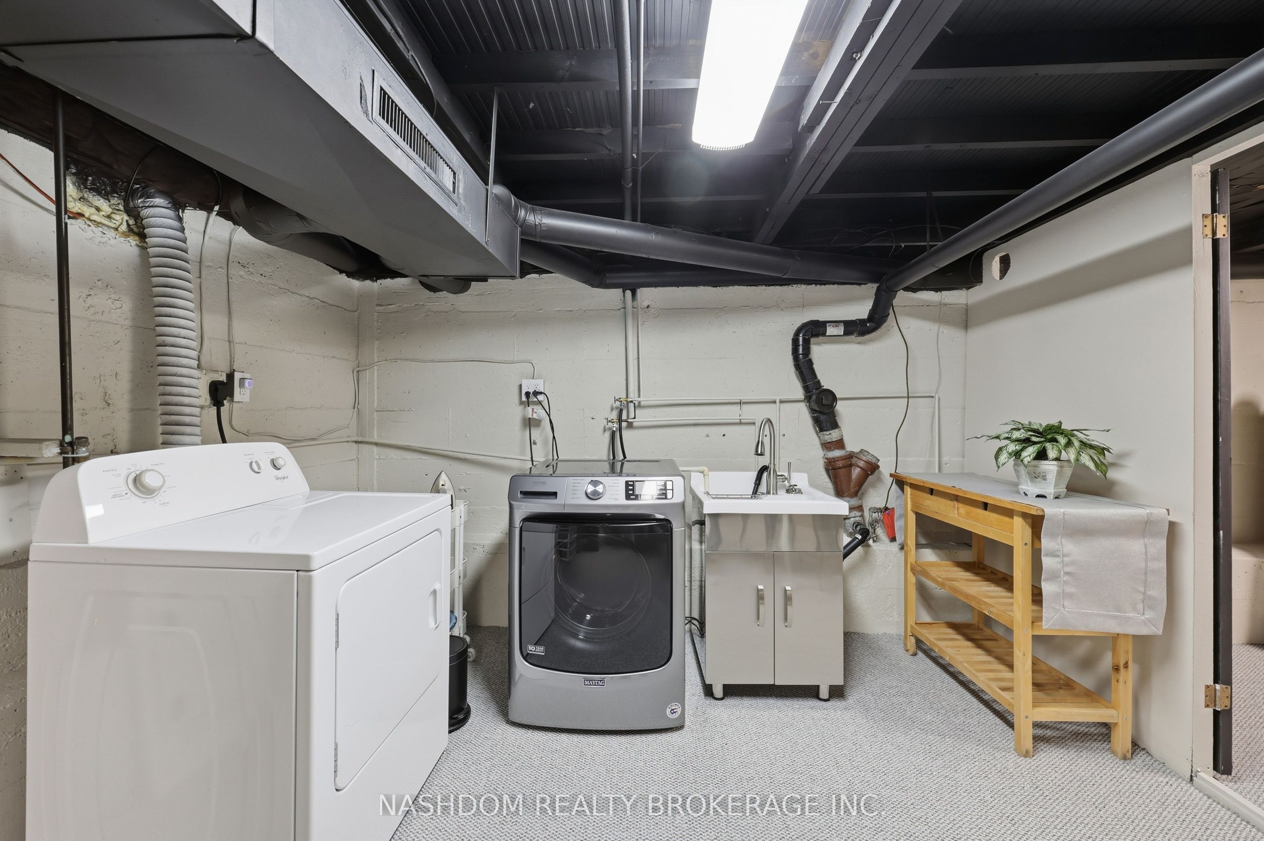 31 Hunter Street Property Photo 38