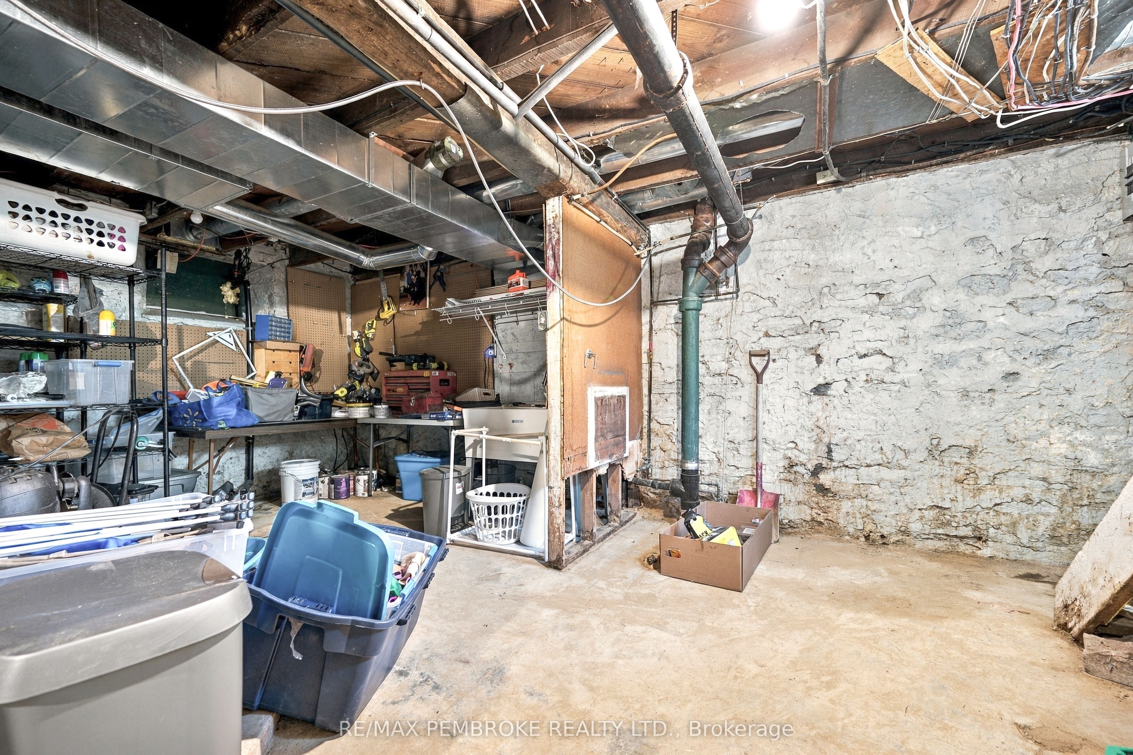 296 First Avenue N Property Photo 41