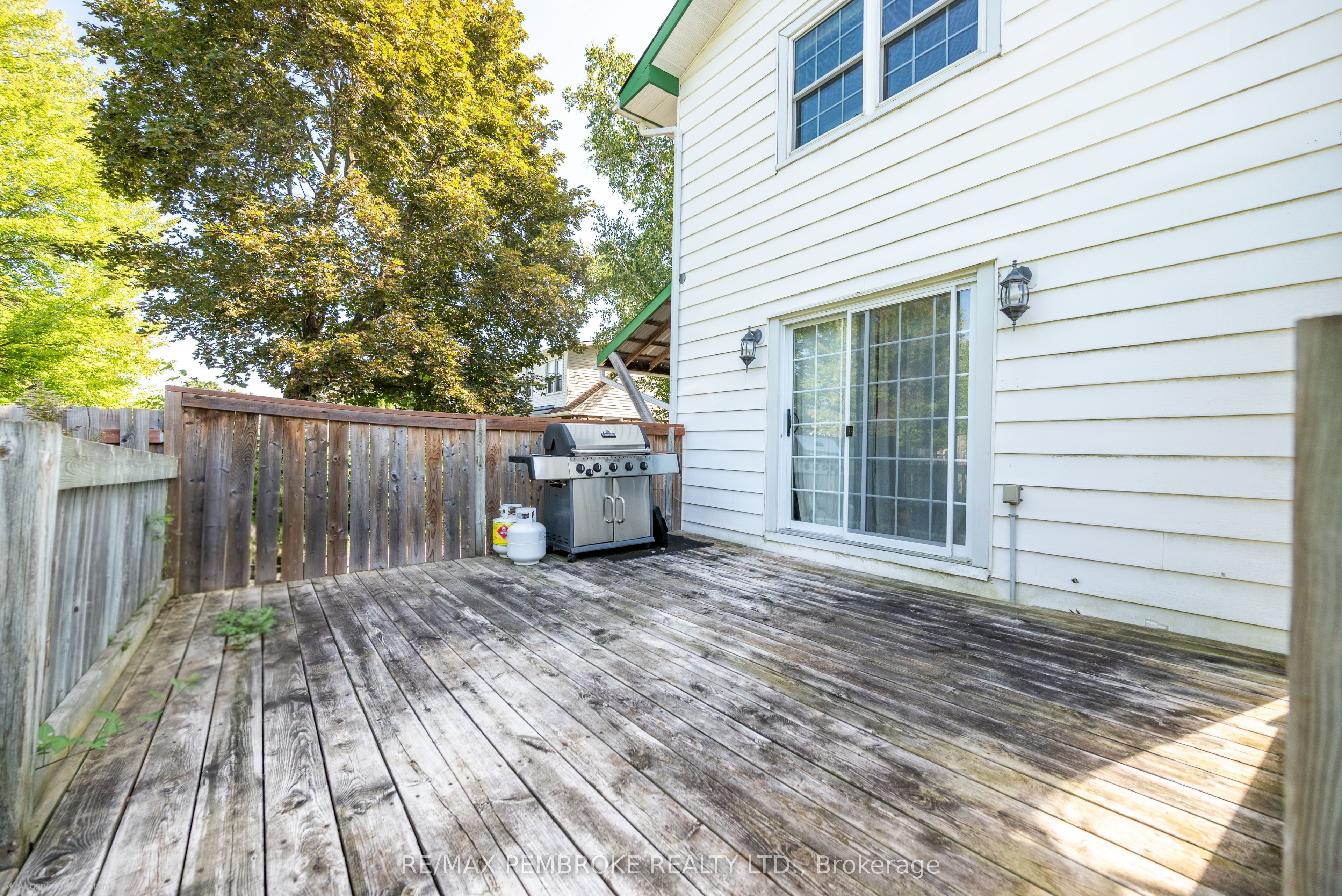 296 First Avenue N Property Photo 44