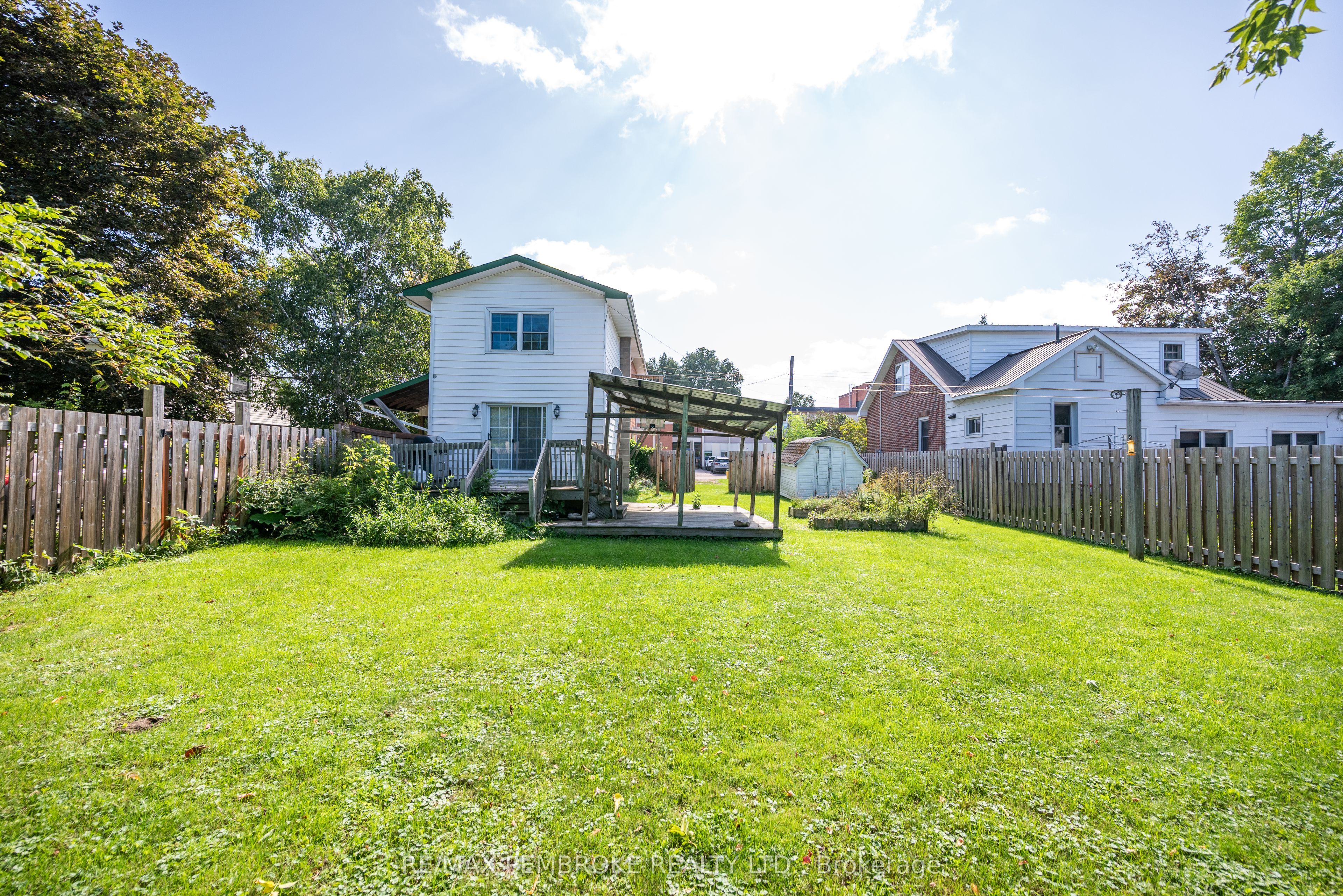 296 First Avenue N Property Photo 46