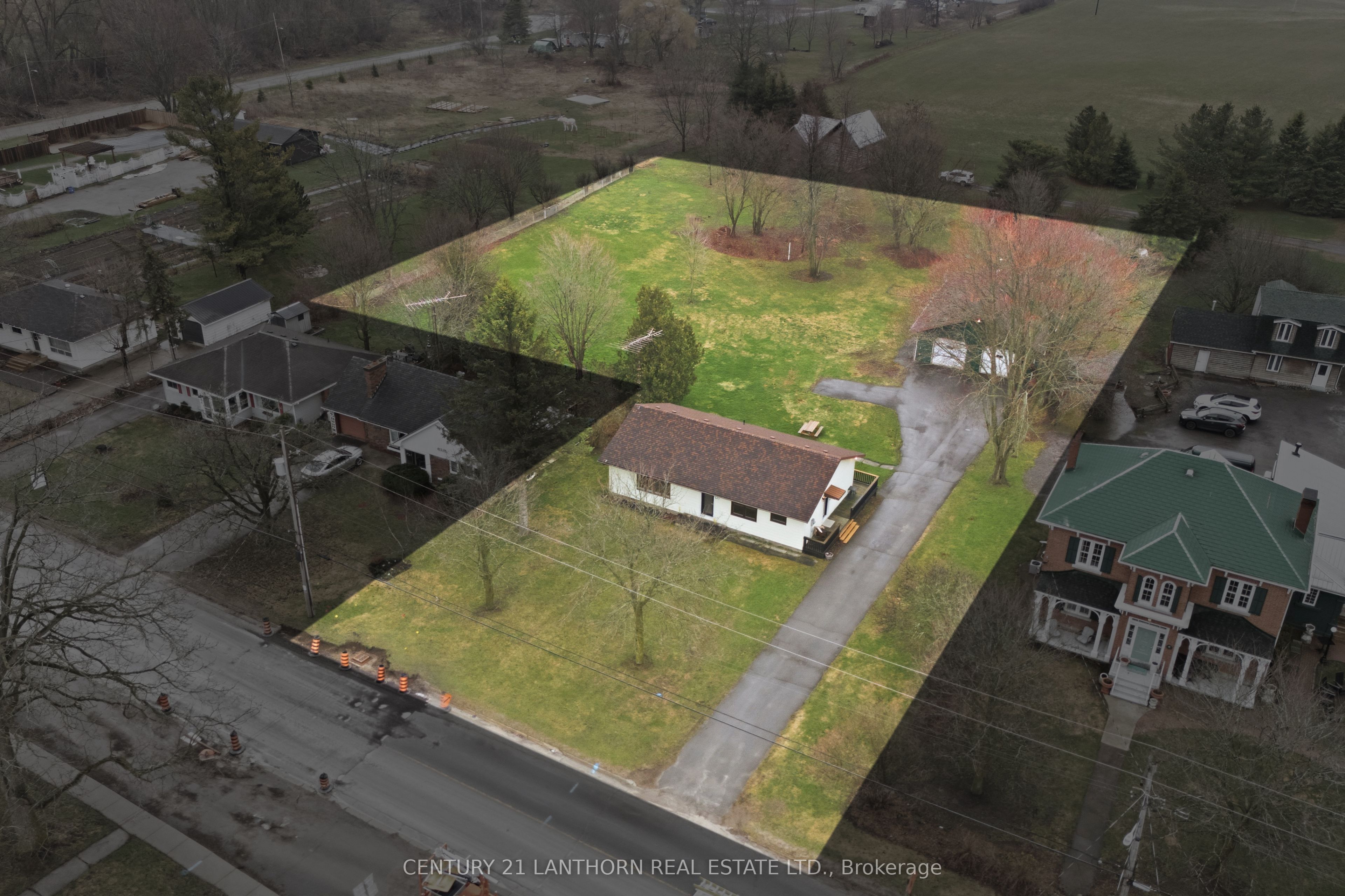 425 Bloomfield Main Street Property Photo 1