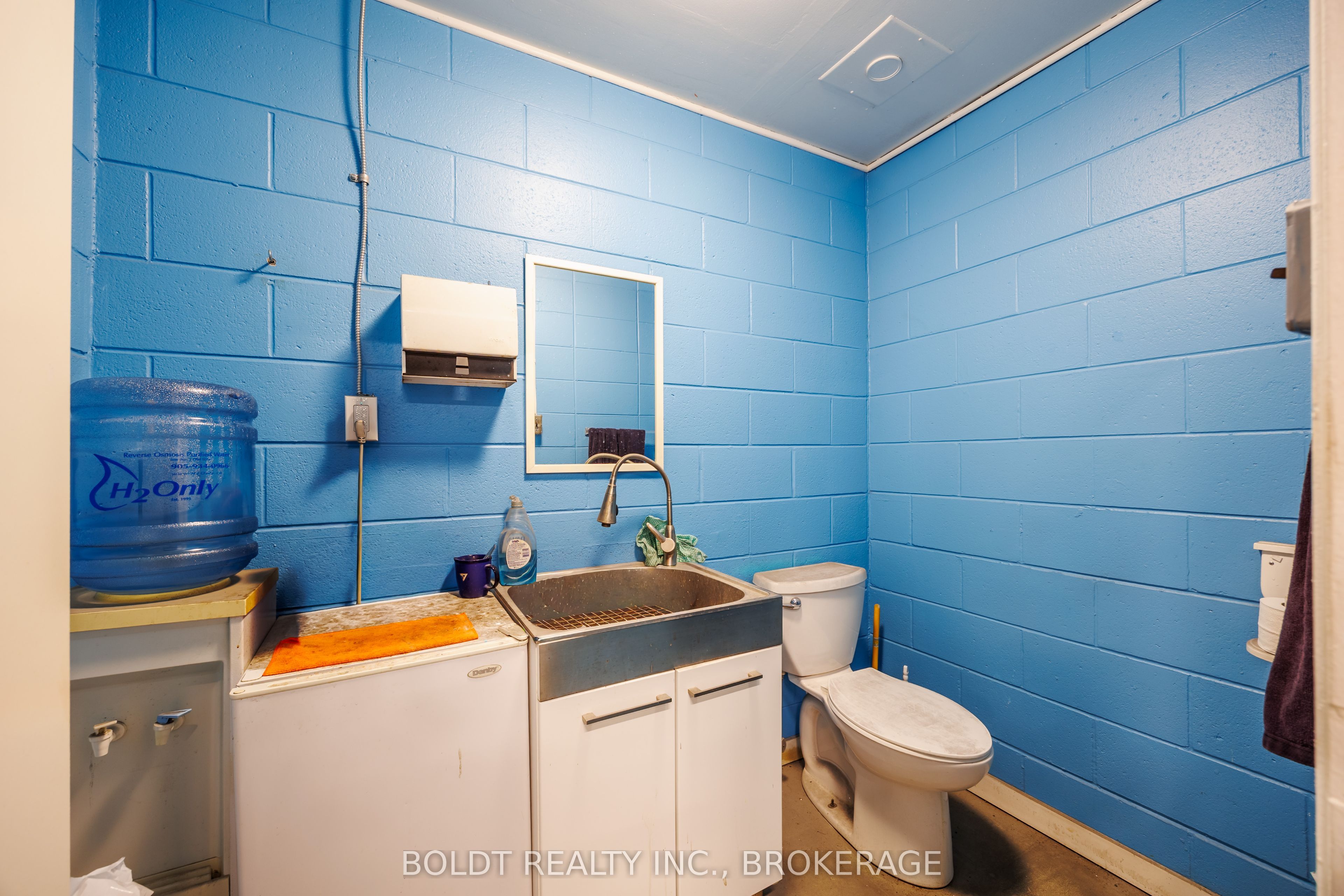52 Scott Street W 3 Property Photo 17
