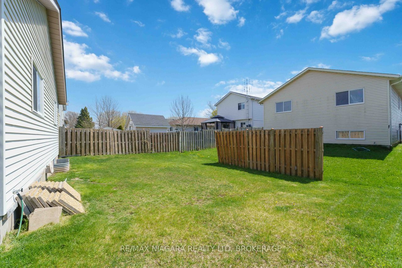 41 Eastwood Drive Property Photo 39