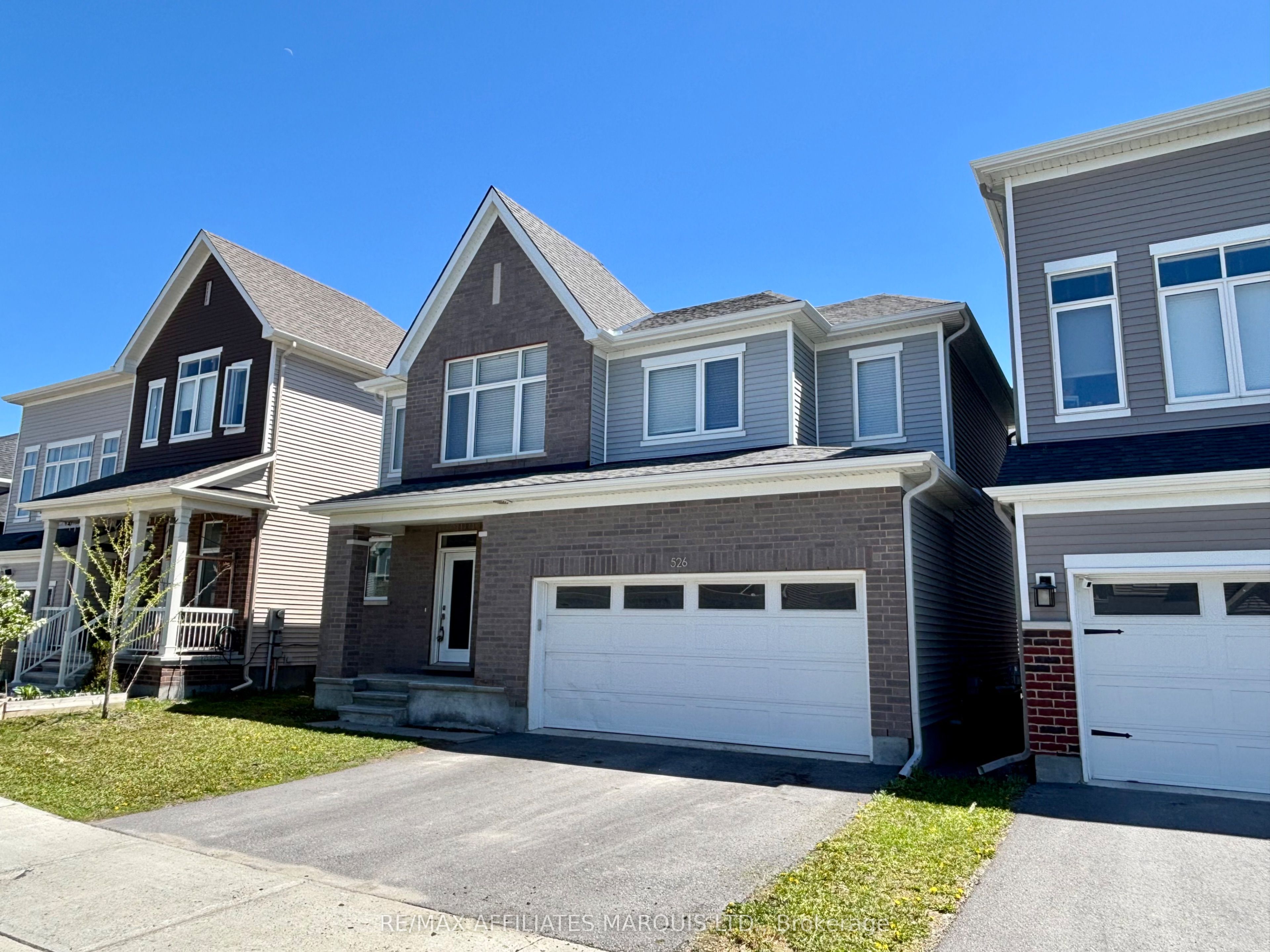 526 Sturnidae Street Property Photo 2