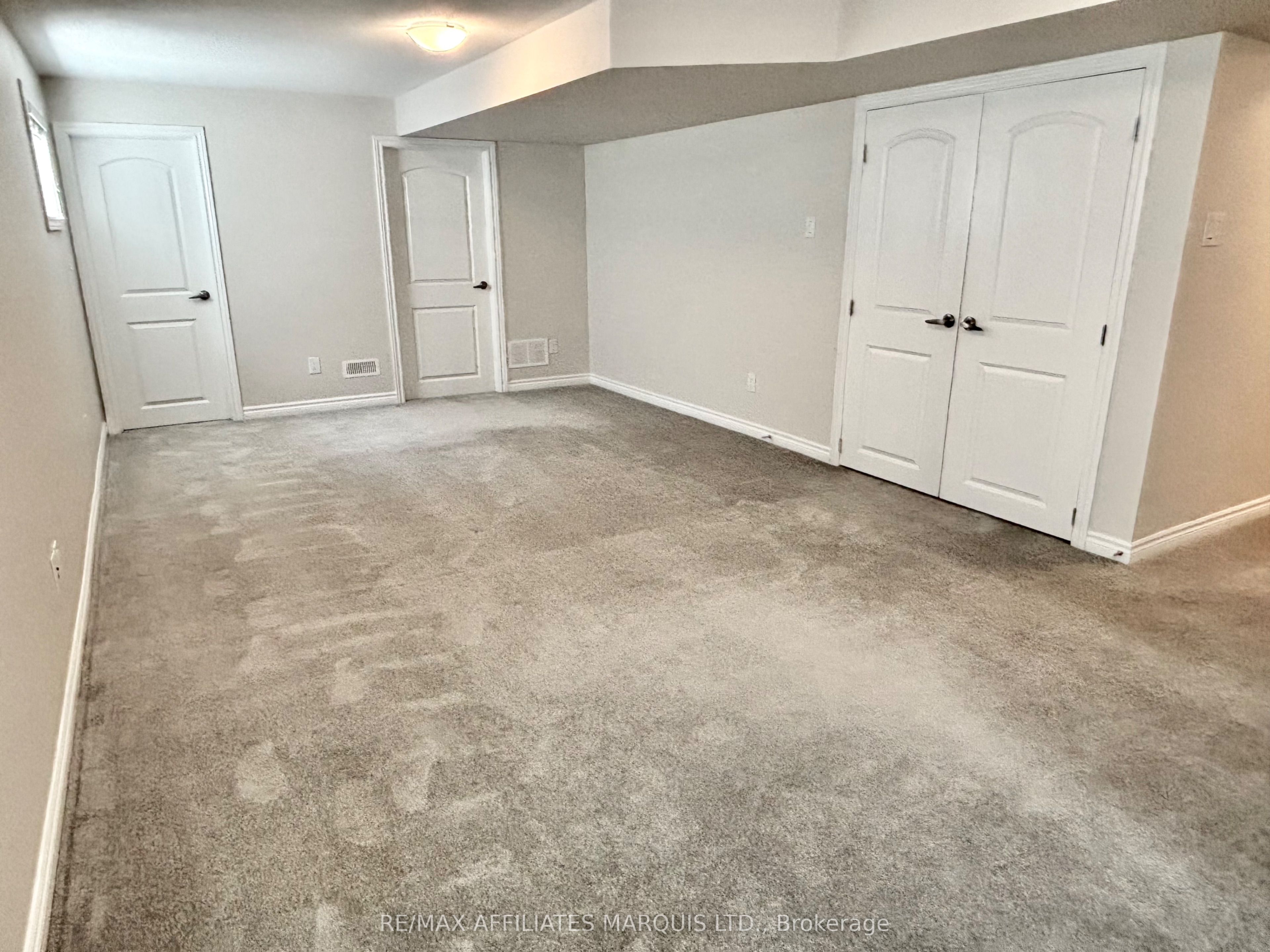 526 Sturnidae Street Property Photo 37