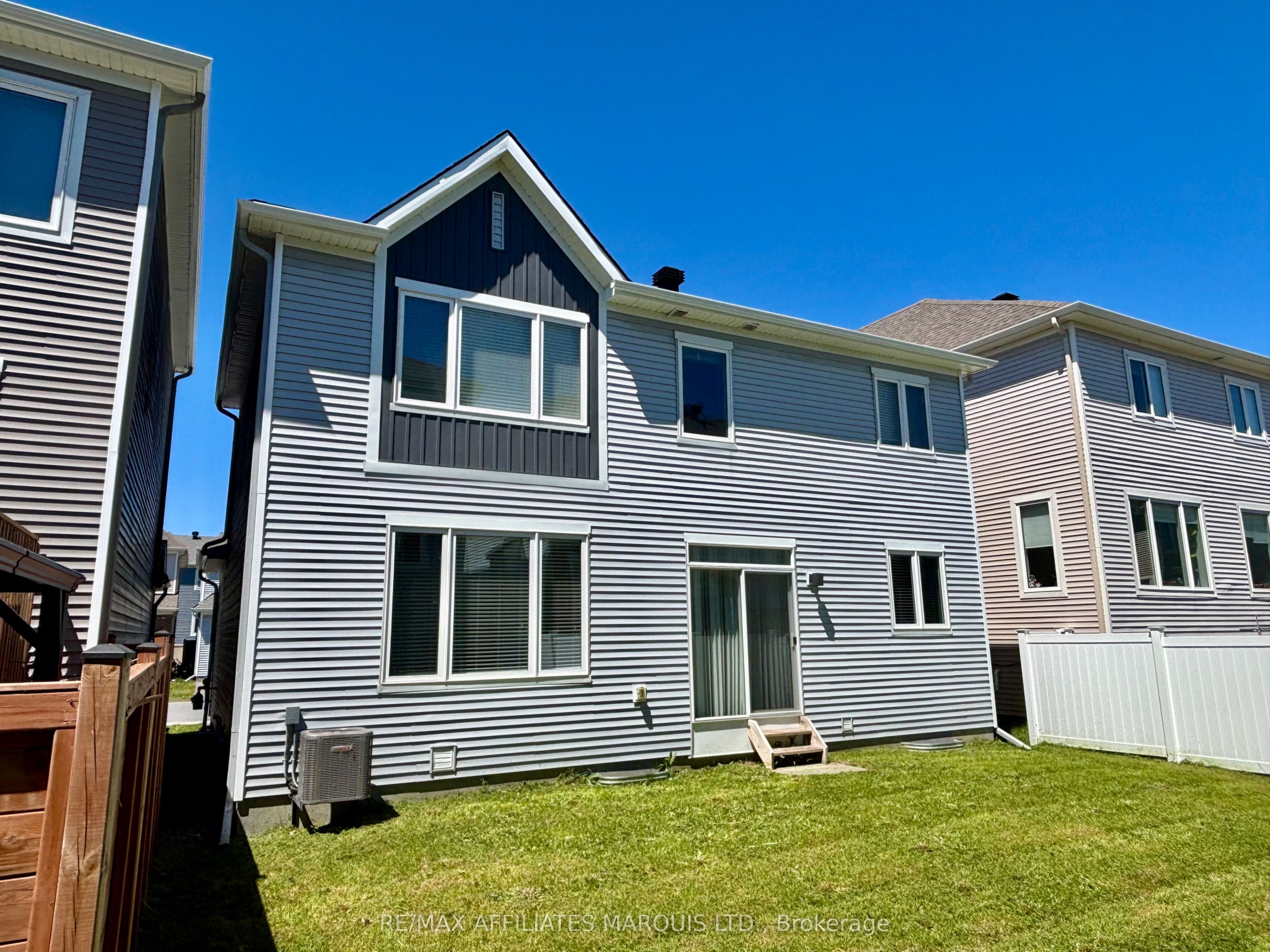 526 Sturnidae Street Property Photo 41
