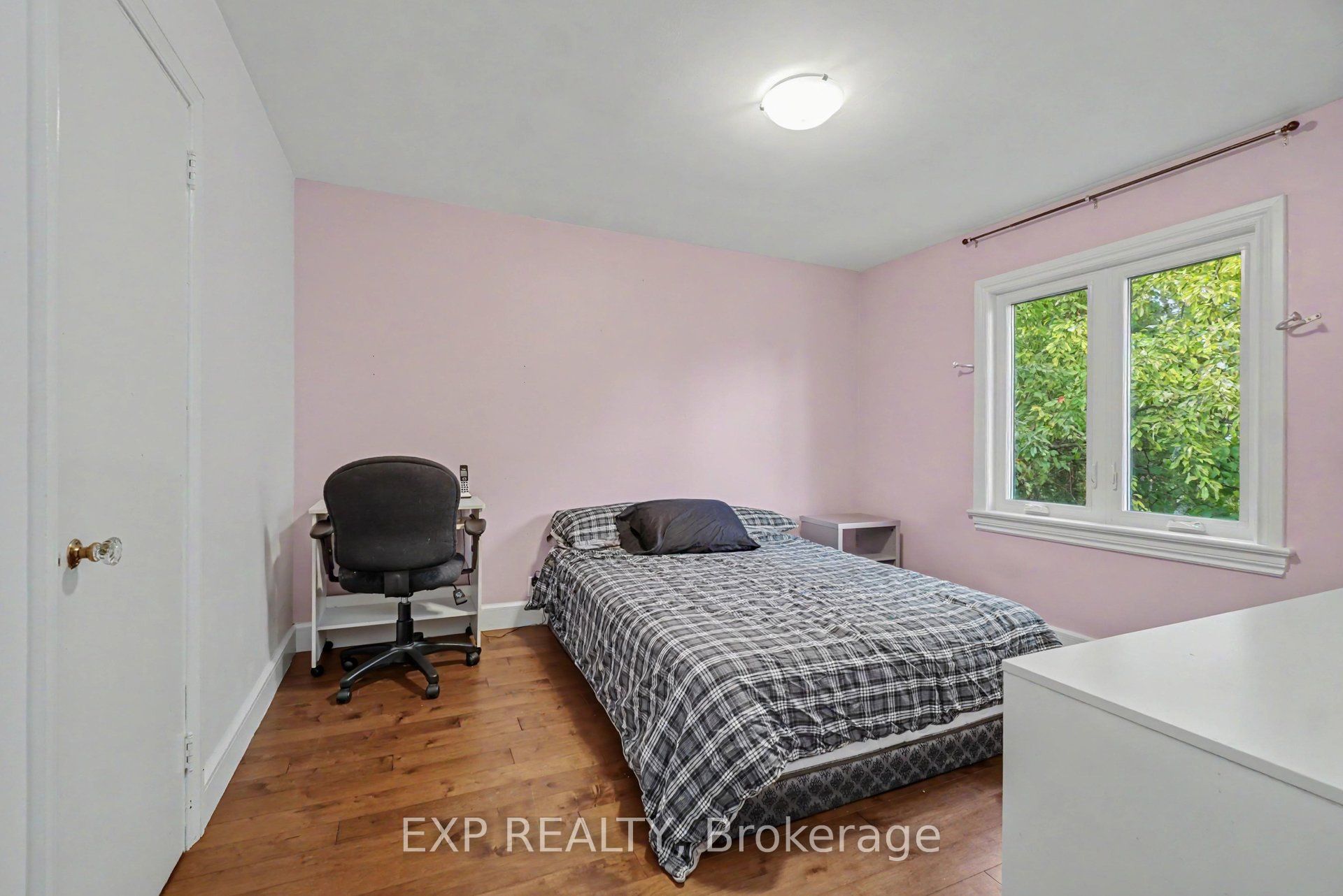 105 Donald Street Property Photo 9