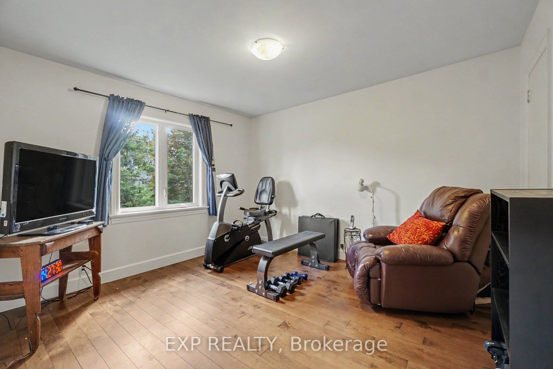 105 Donald Street Property Photo 10