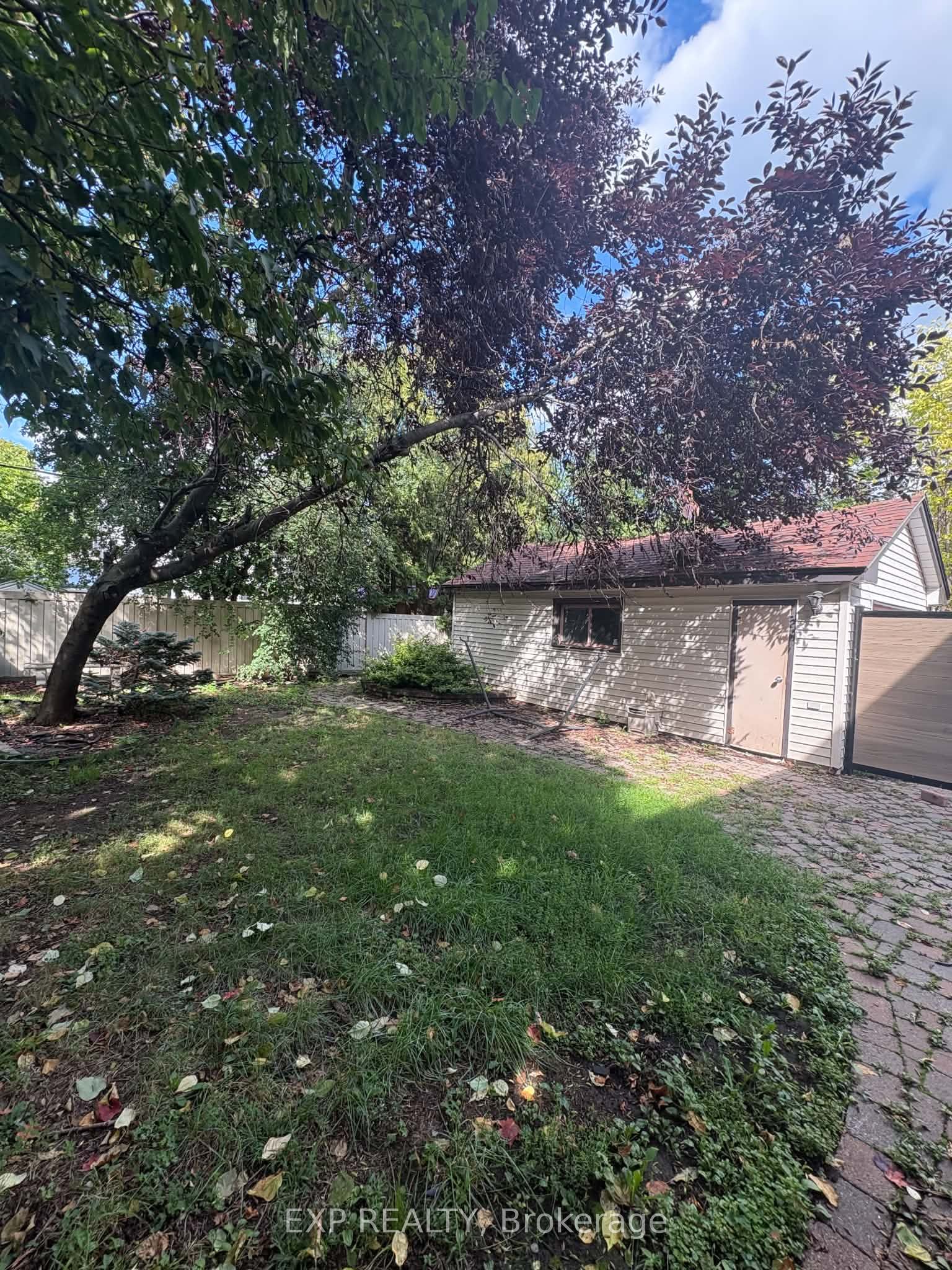 105 Donald Street Property Photo 24