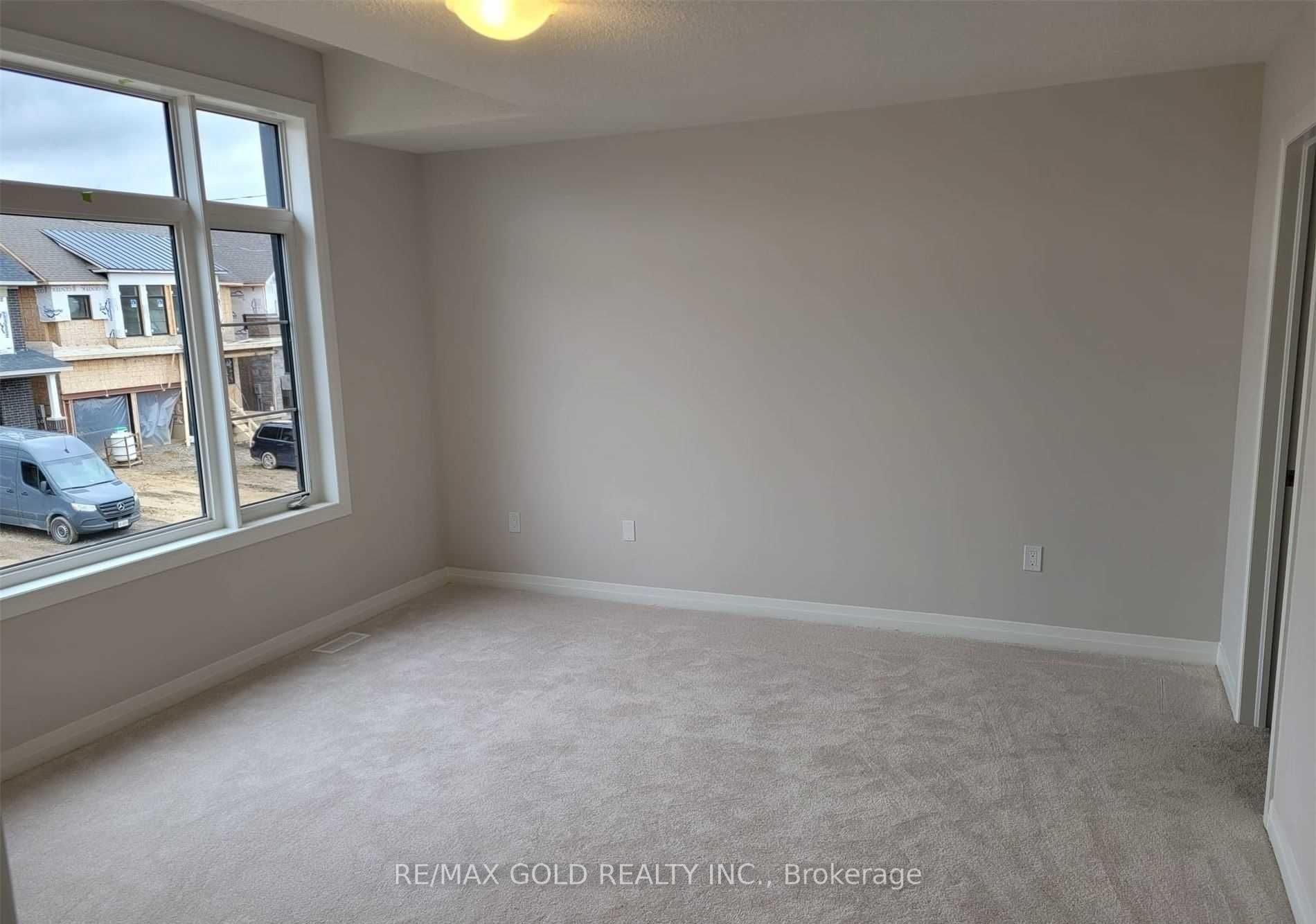 28 Weylie Street Property Photo 11