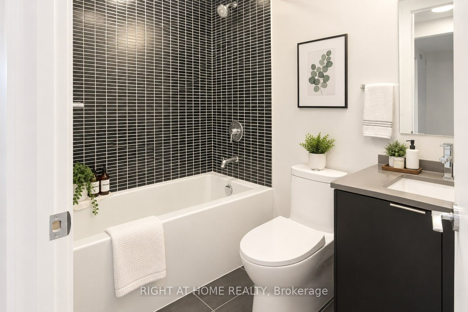 1 Jarvis Street 1101 Property Photo 3