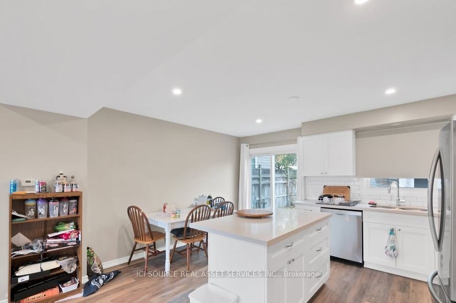 10 Gibson Place Property Photo 8