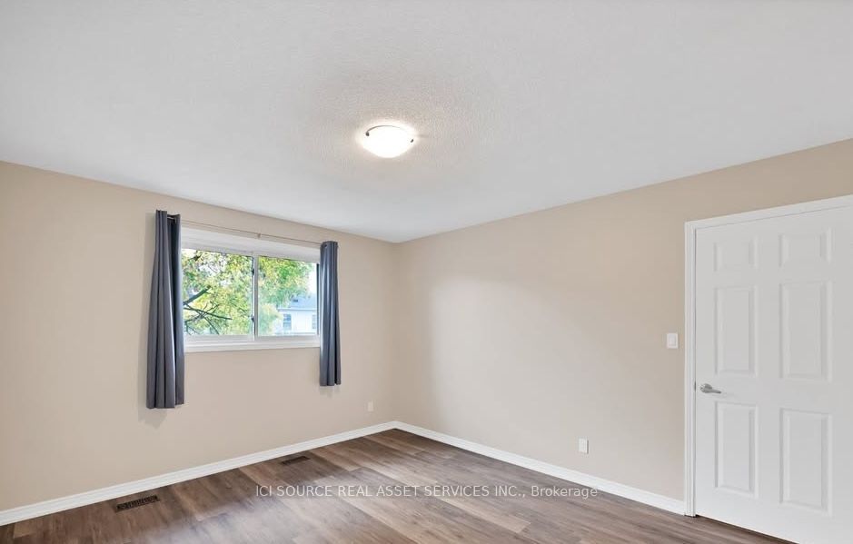 10 Gibson Place Property Photo 15