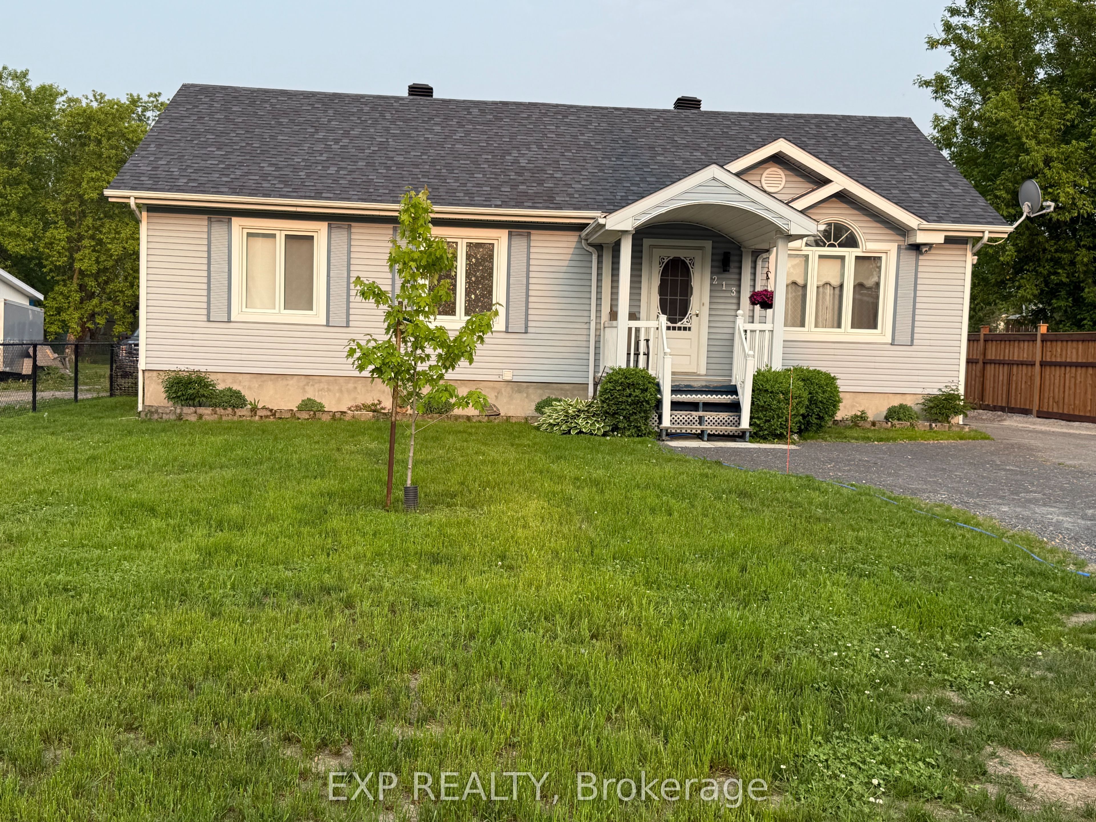 213 Longueuil Street Property Photo 1