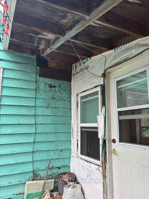 1111 Bayview Drive Property Photo 2