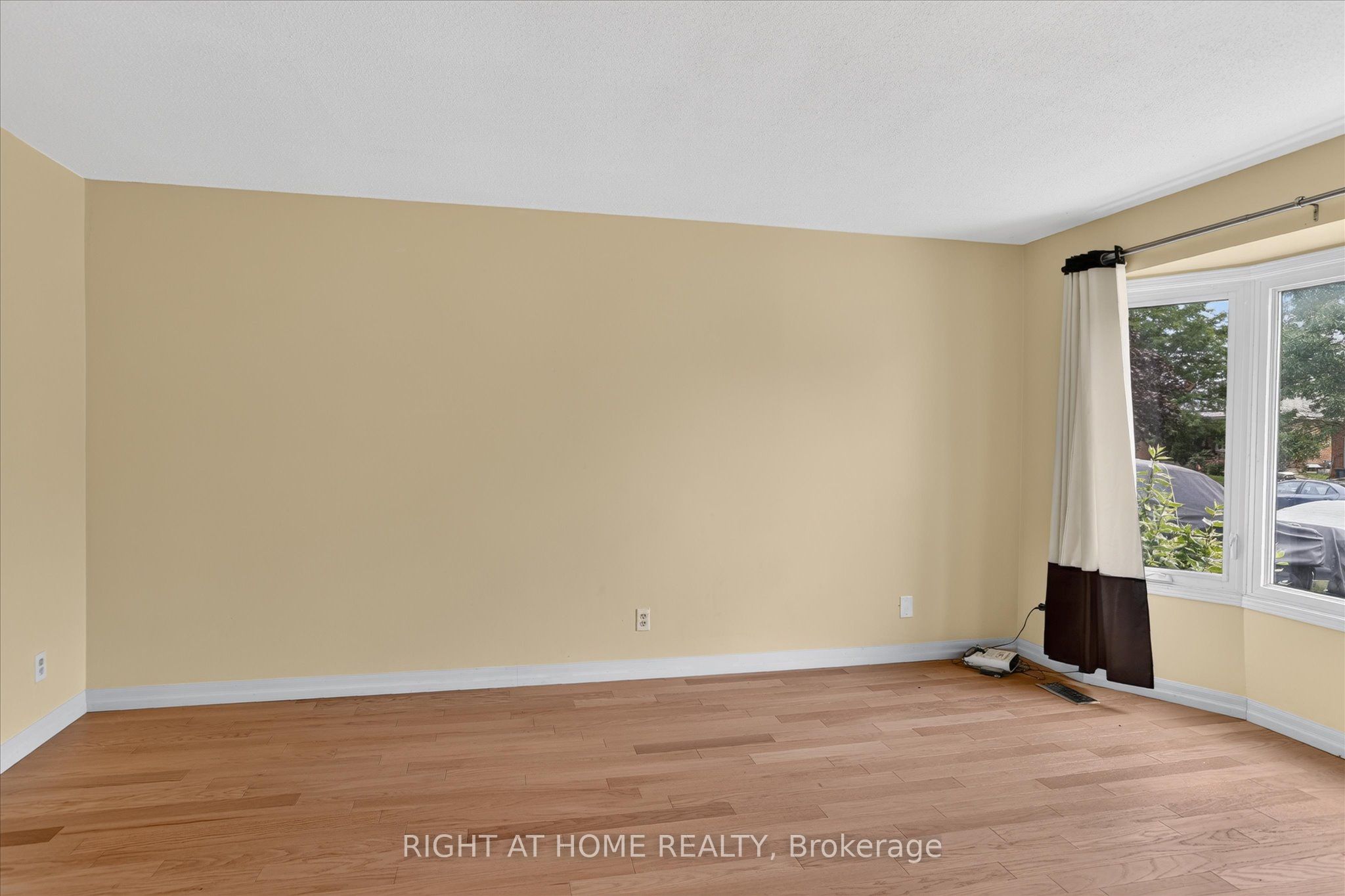 1533 Wildlark Drive Property Photo 11