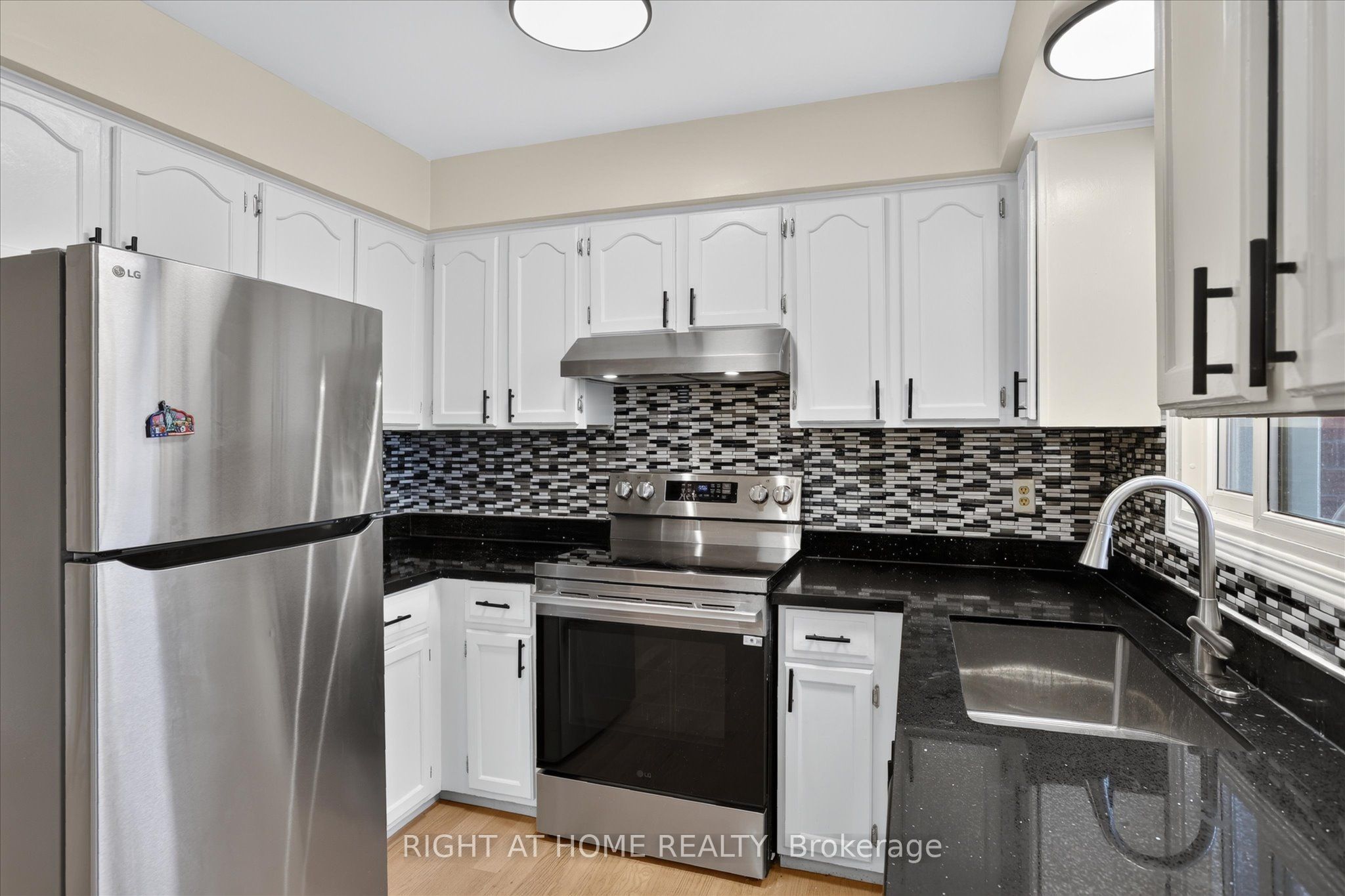 1533 Wildlark Drive Property Photo 21