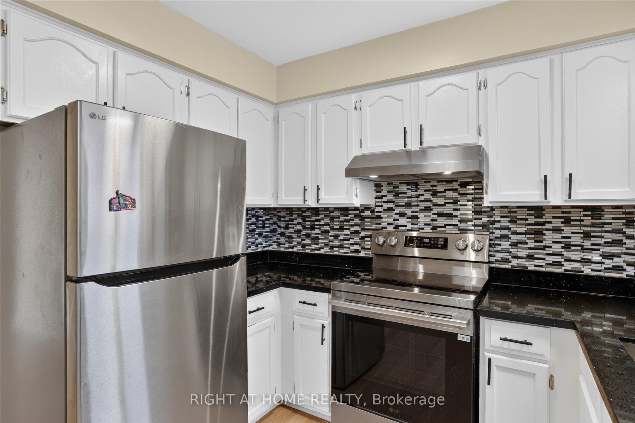 1533 Wildlark Drive Property Photo 24