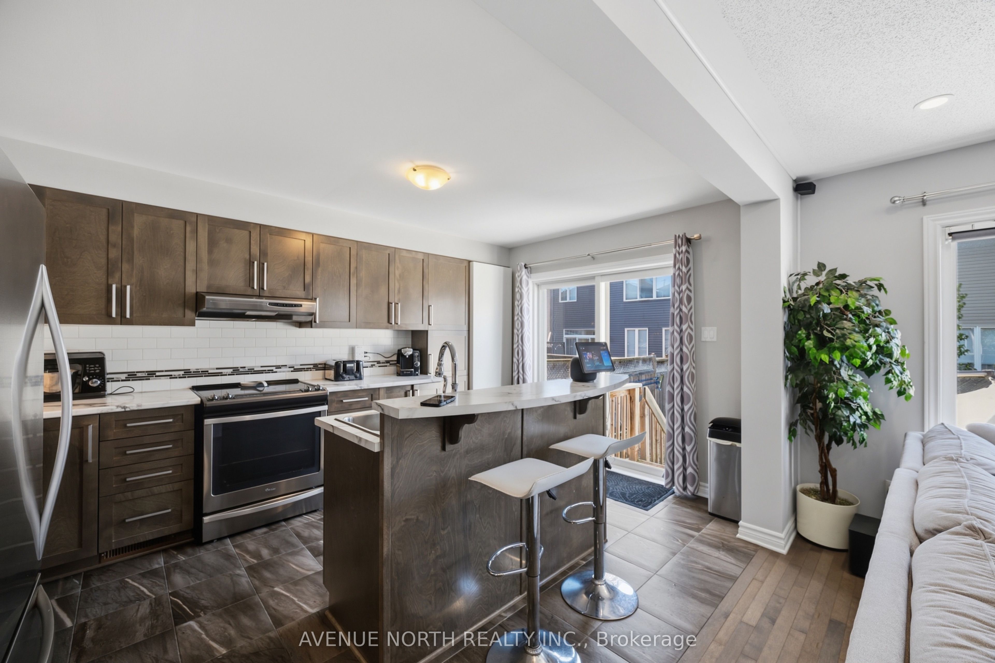 6363 Renaud Road Property Photo 12
