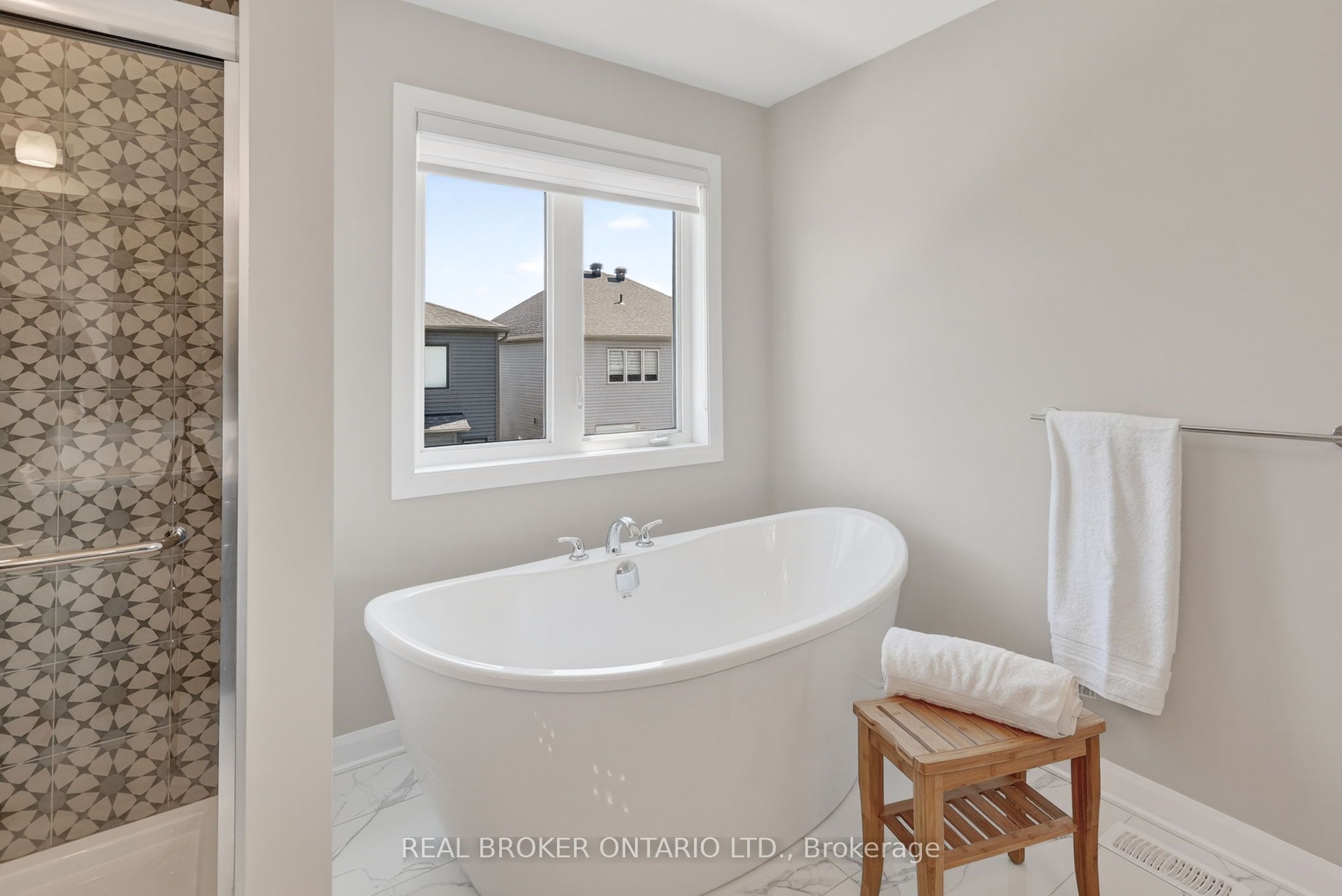 548 Anchor Circle Property Photo 23