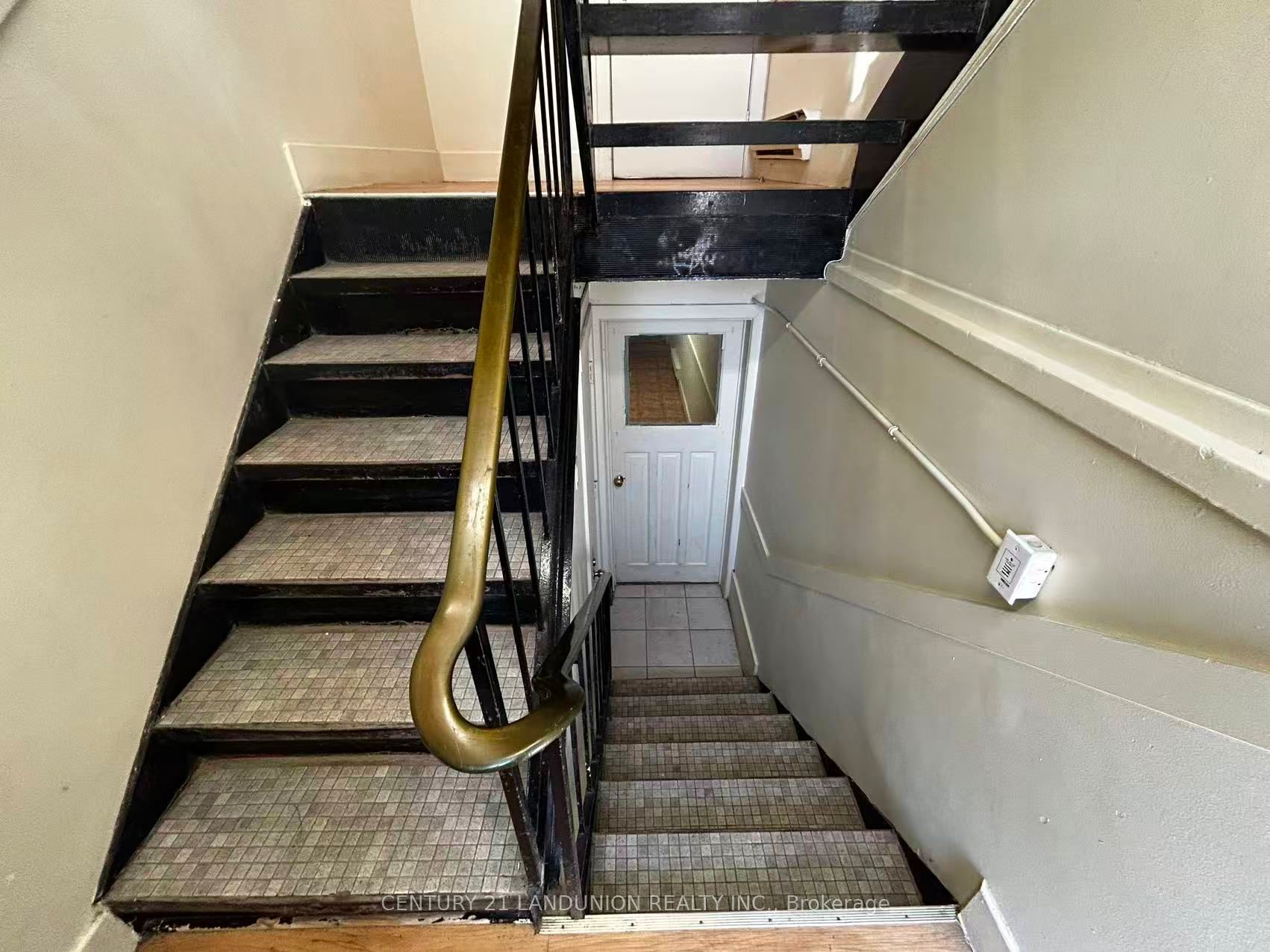 442 Macdonnell Street Property Photo 12