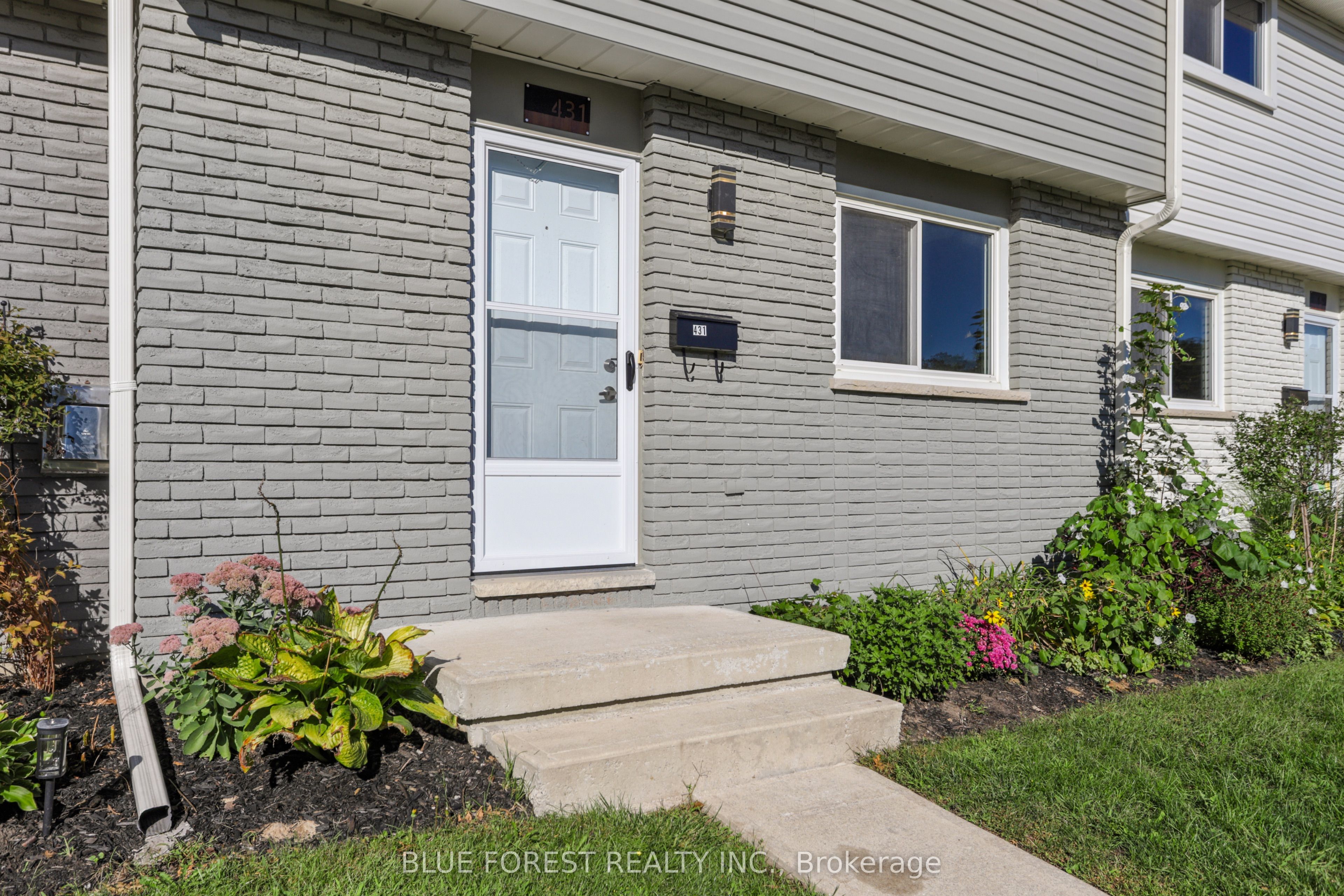 431 Griffith Street Property Photo 1