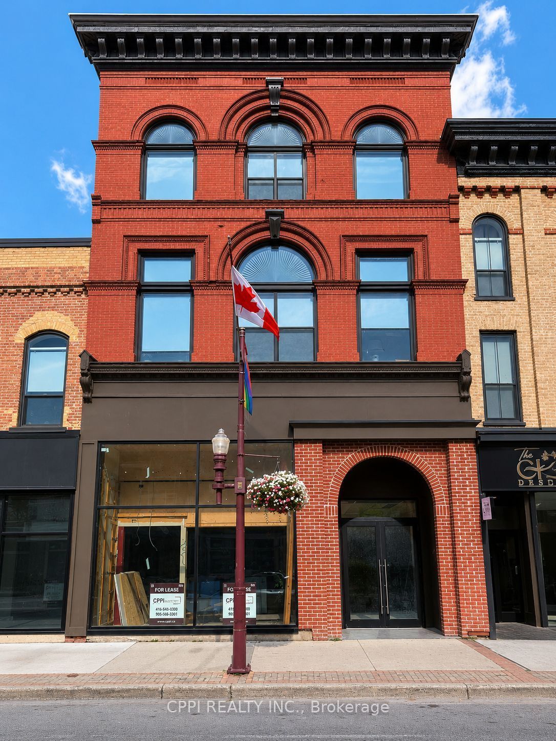 368 George Street N Property Photo 2
